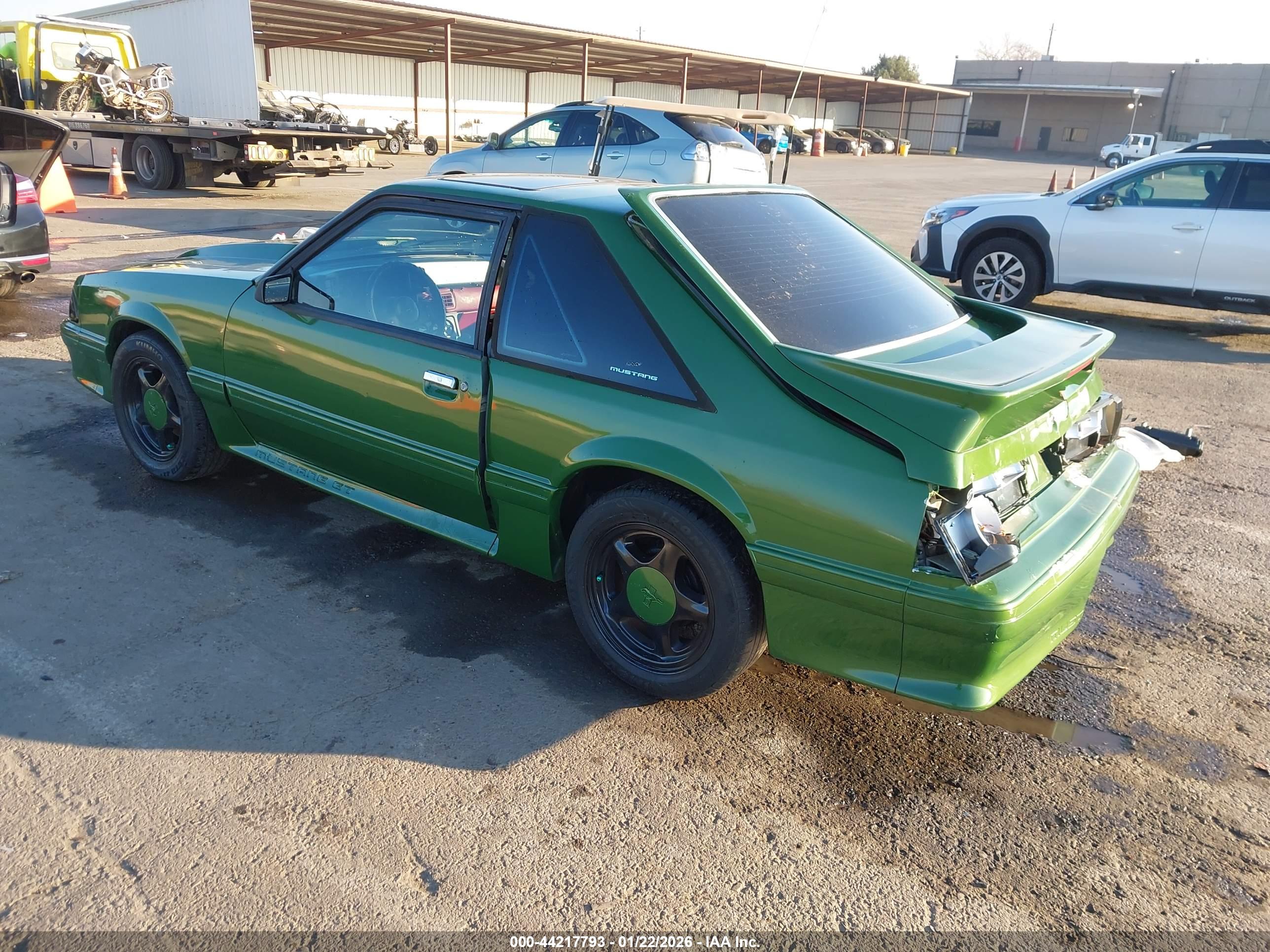 FORD MUSTANG image 3