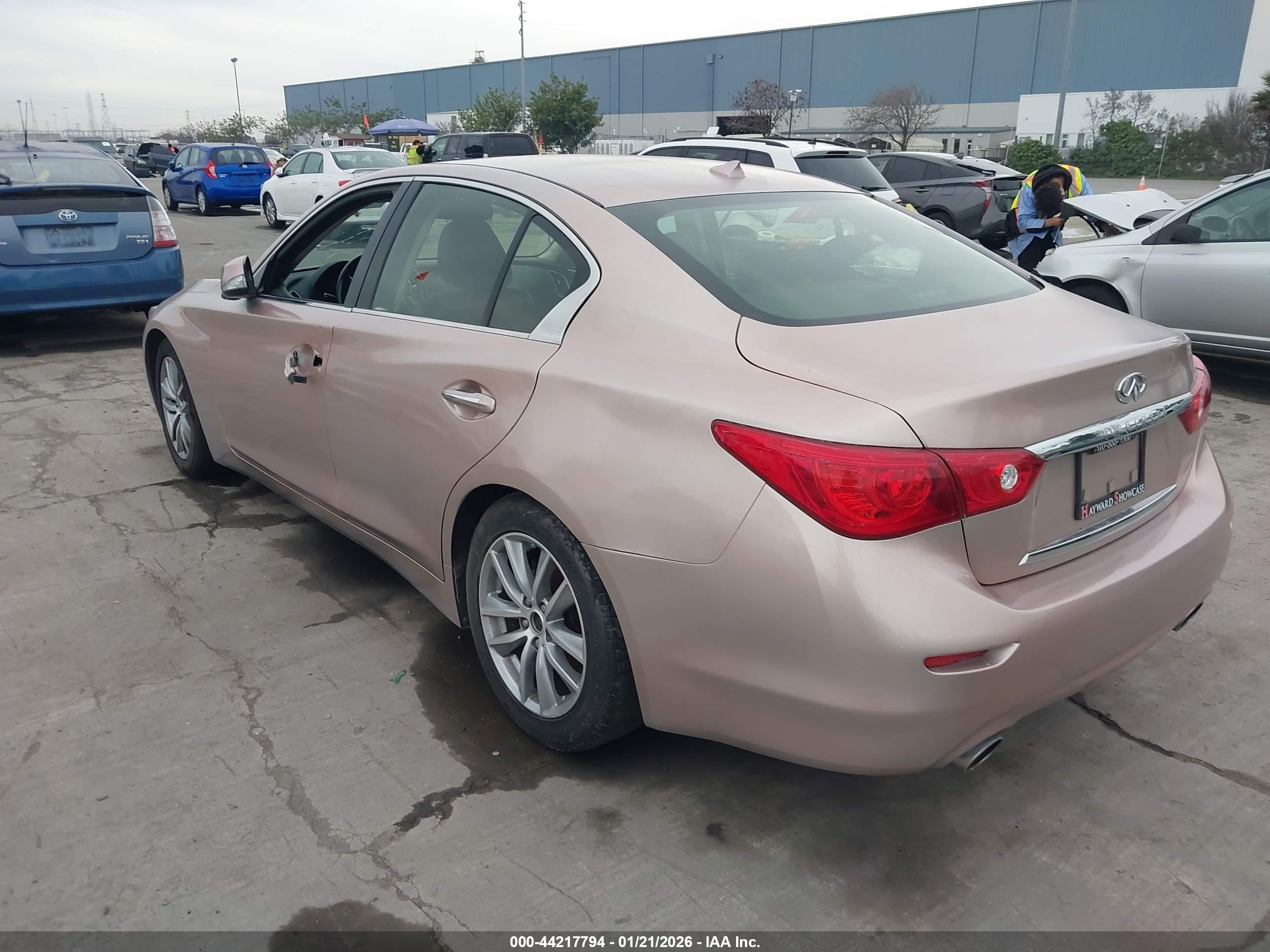 INFINITI Q50 image 3