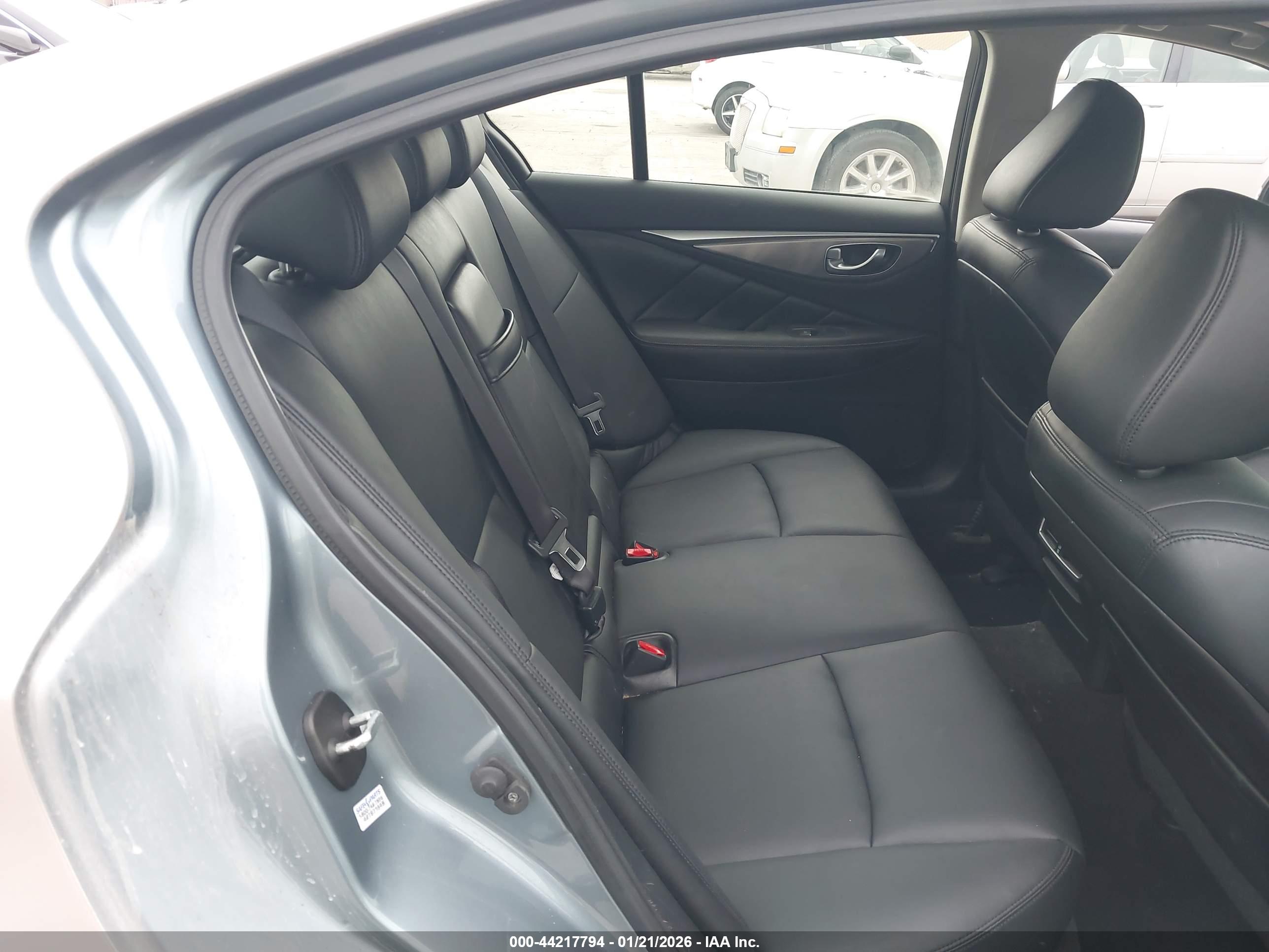 INFINITI Q50 image 8