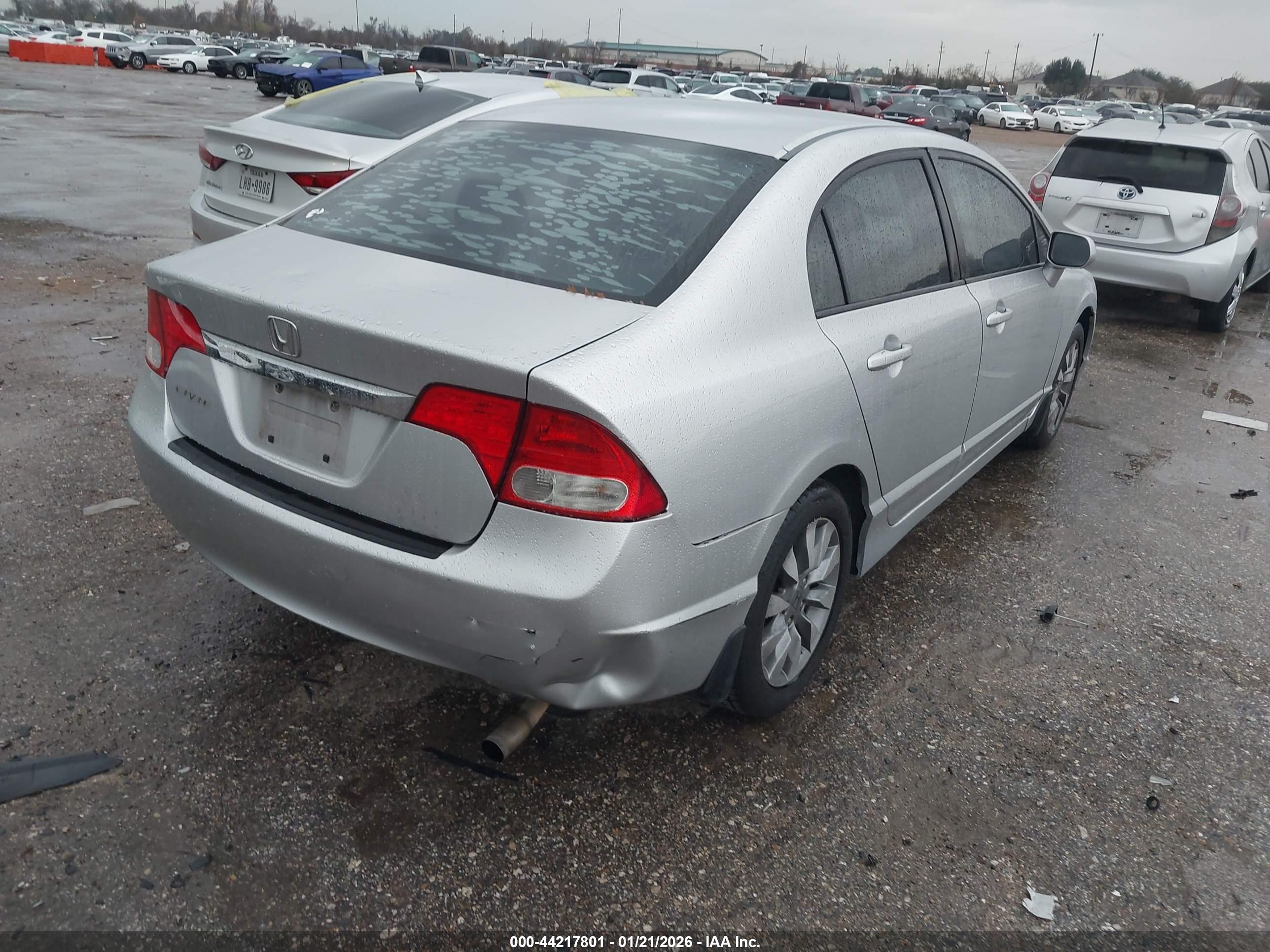 HONDA CIVIC image 4
