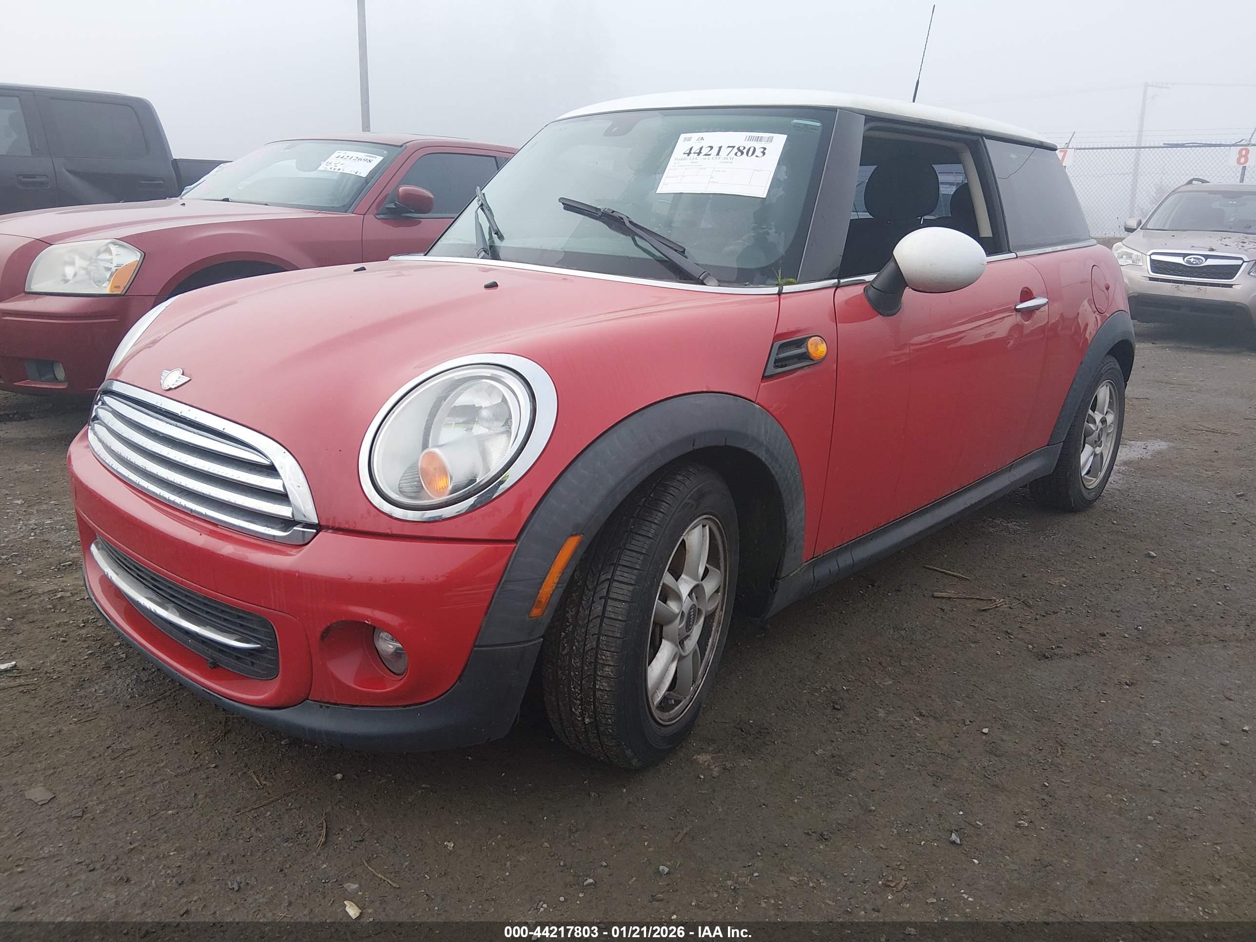 MINI COOPER image 2
