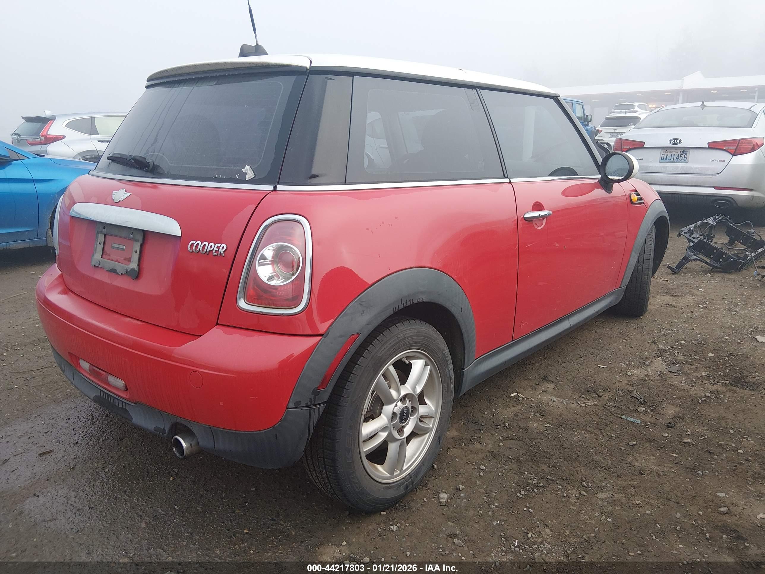 MINI COOPER image 4