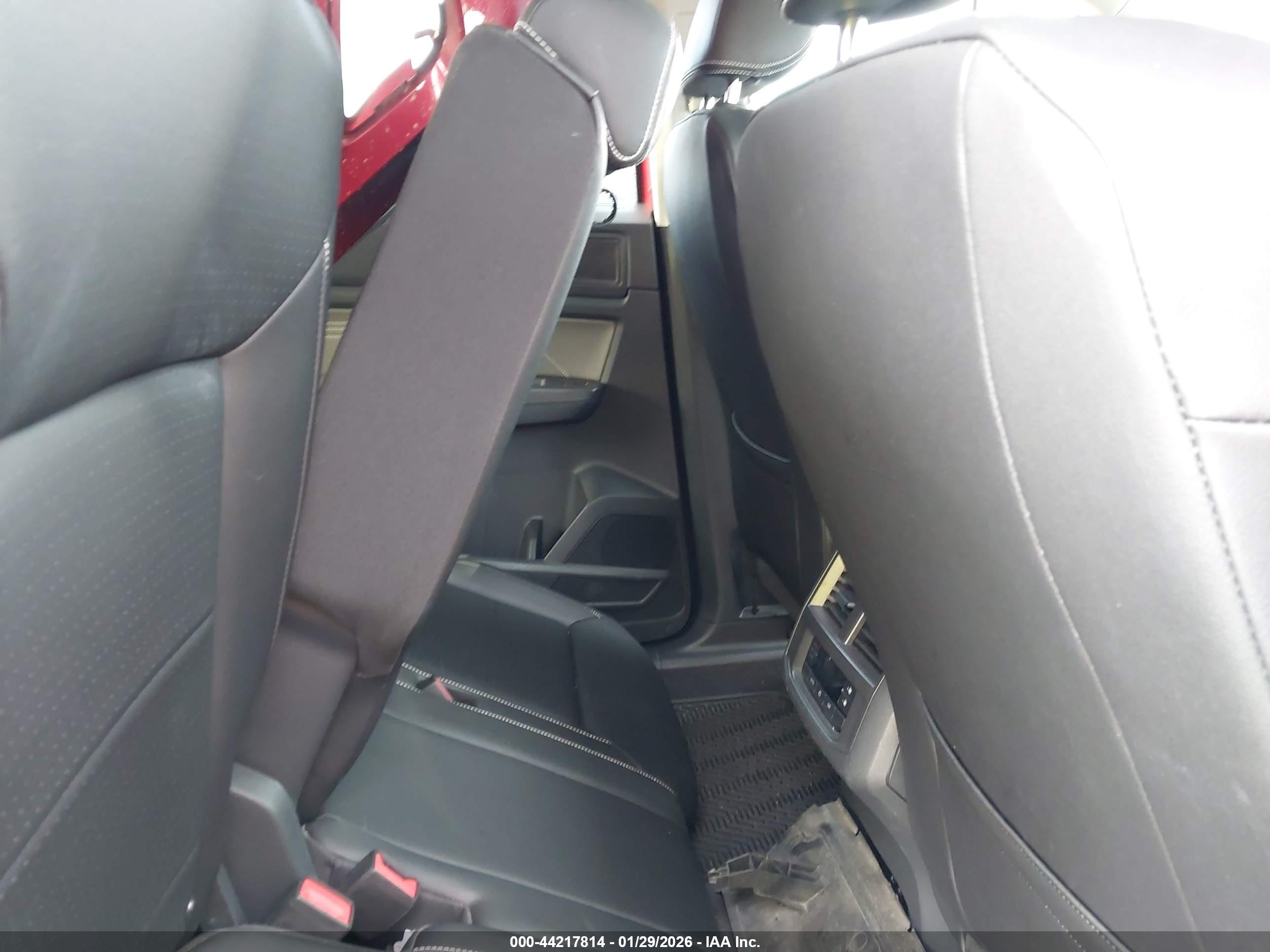 VOLKSWAGEN ATLAS image 8