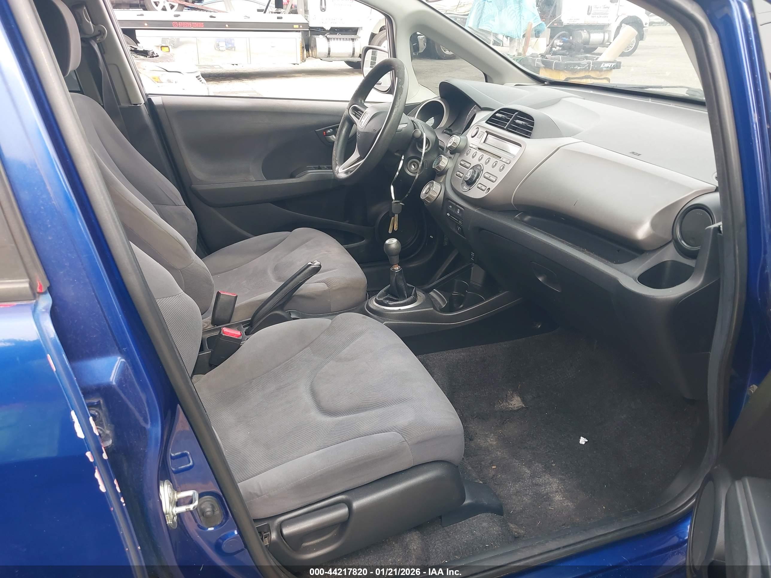 HONDA FIT image 5