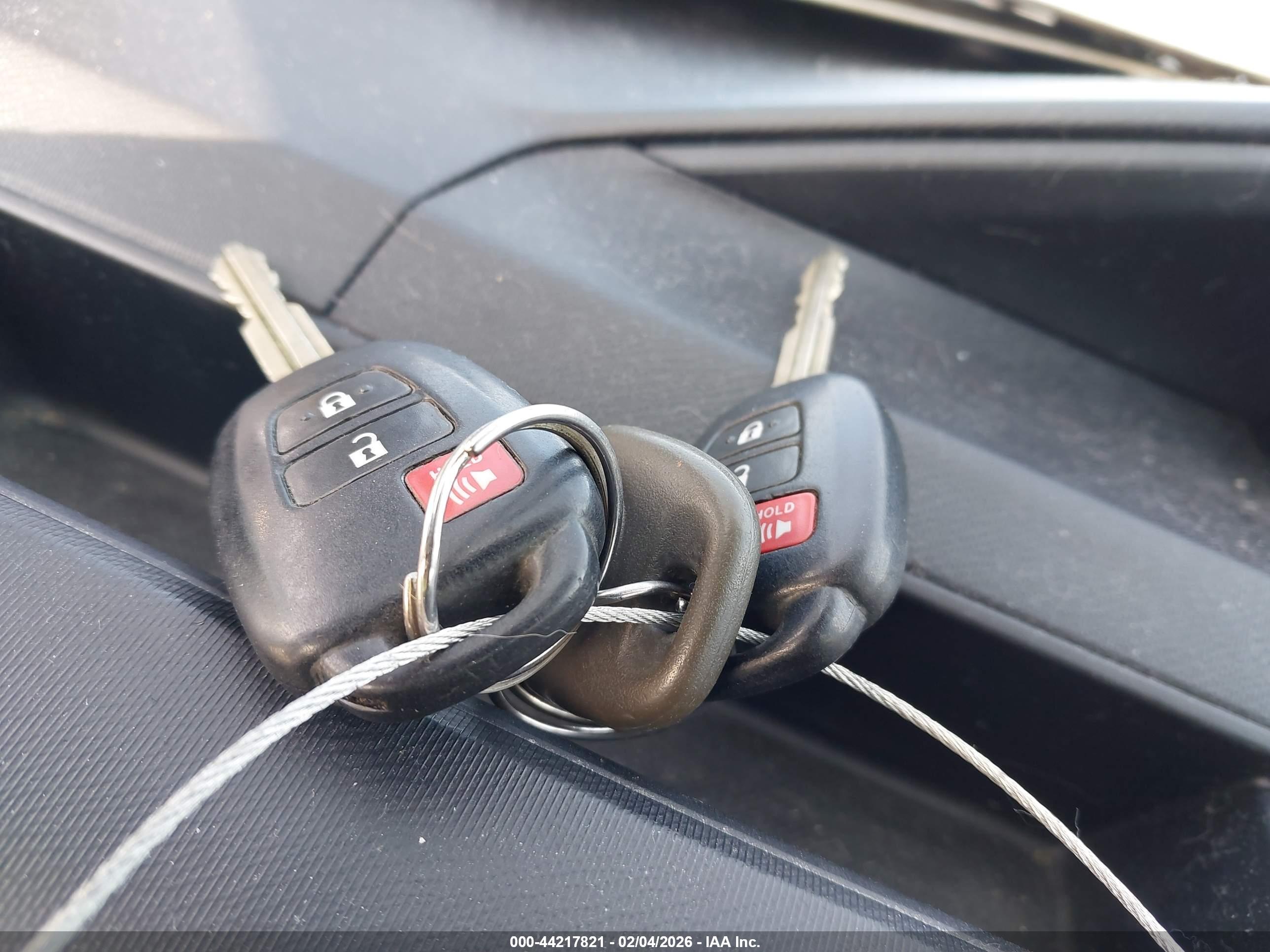 TOYOTA PRIUS image 11