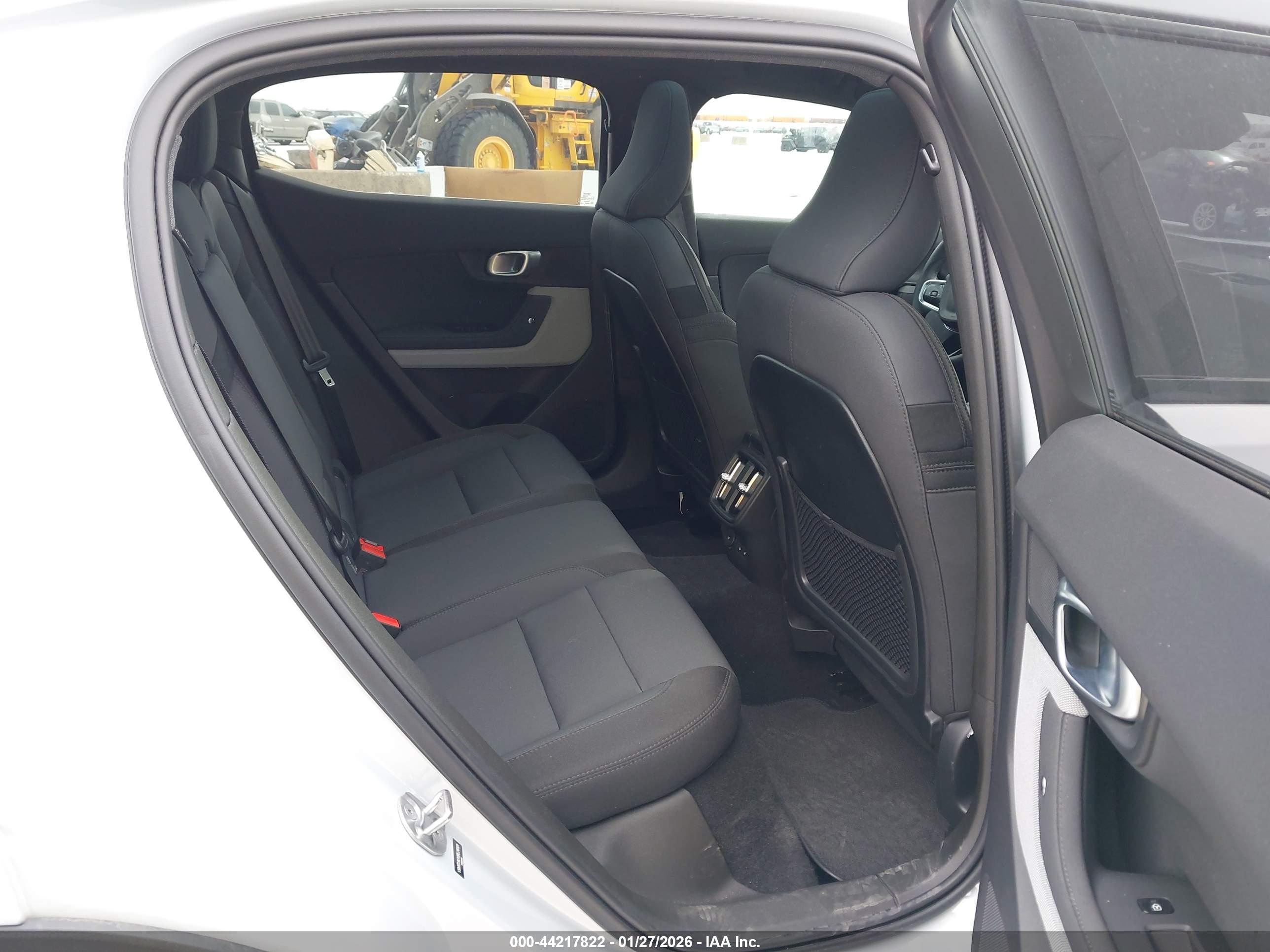 POLESTAR 2 image 8