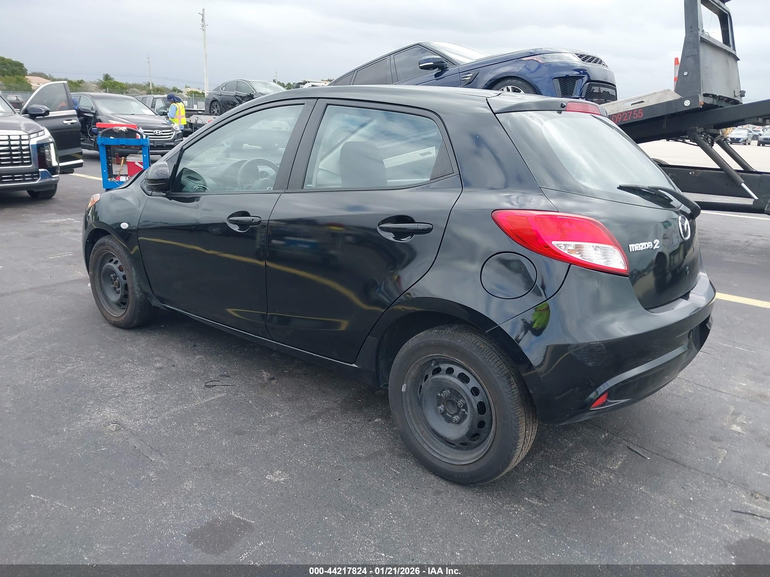 MAZDA MAZDA2 image 3