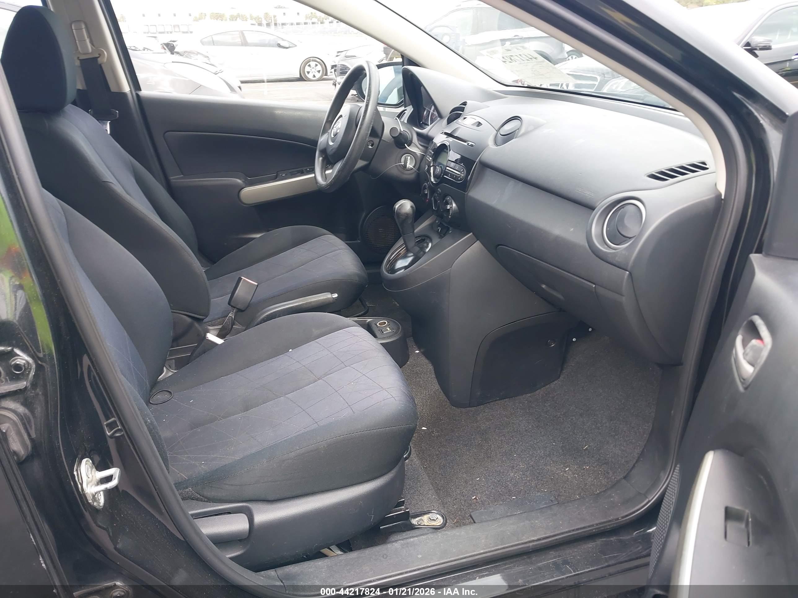 MAZDA MAZDA2 image 5
