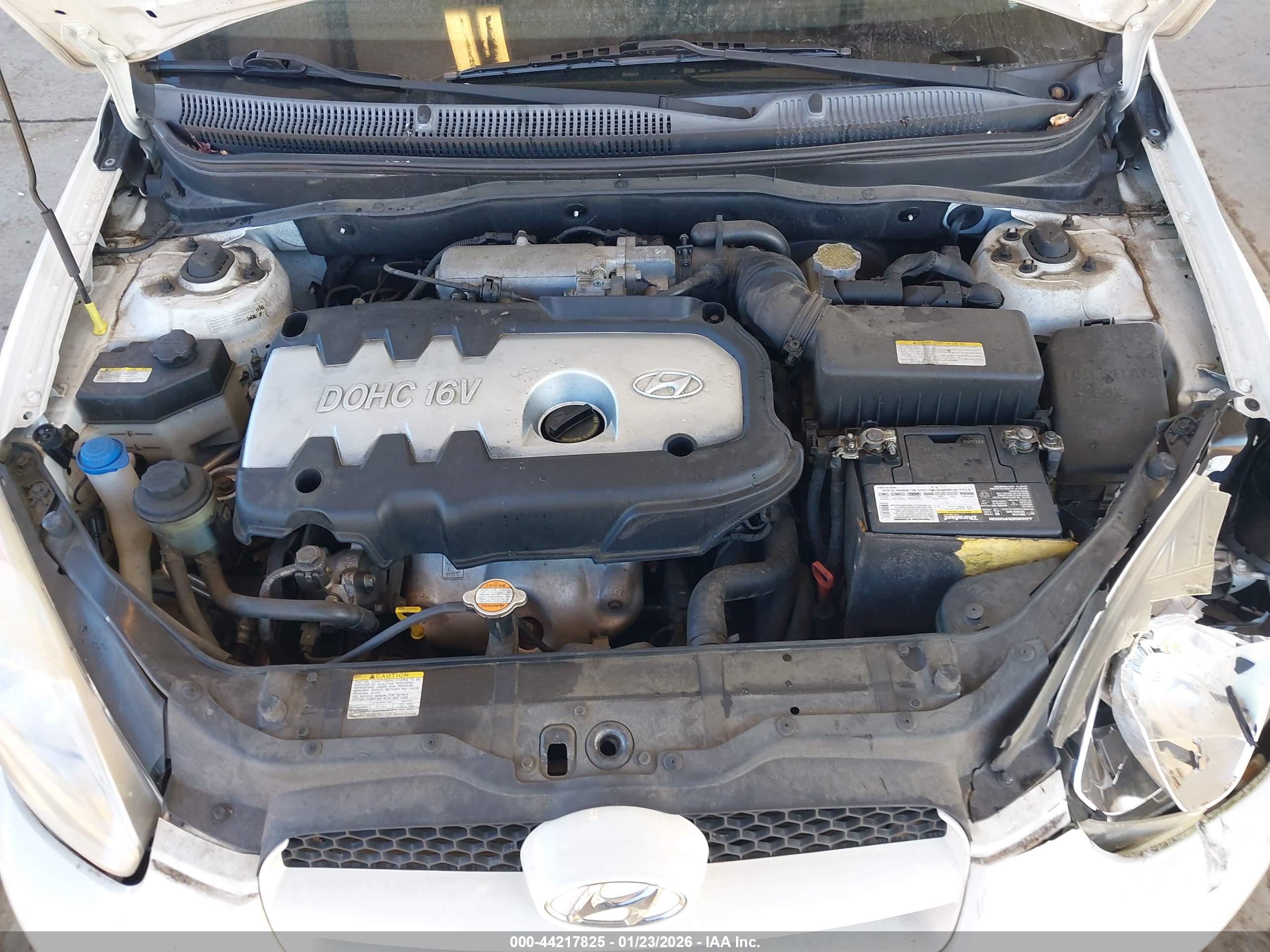 HYUNDAI ACCENT image 10