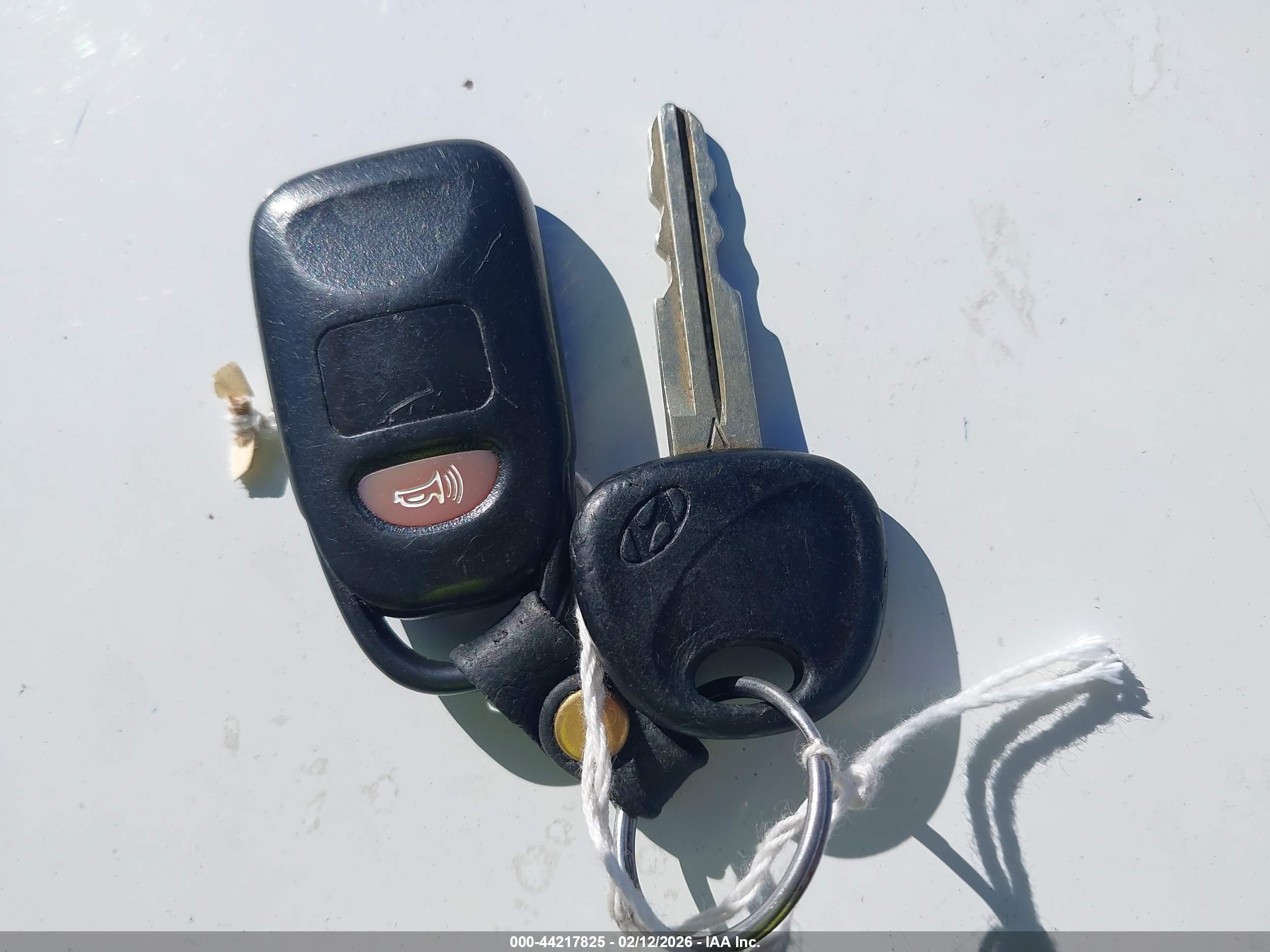 HYUNDAI ACCENT image 11
