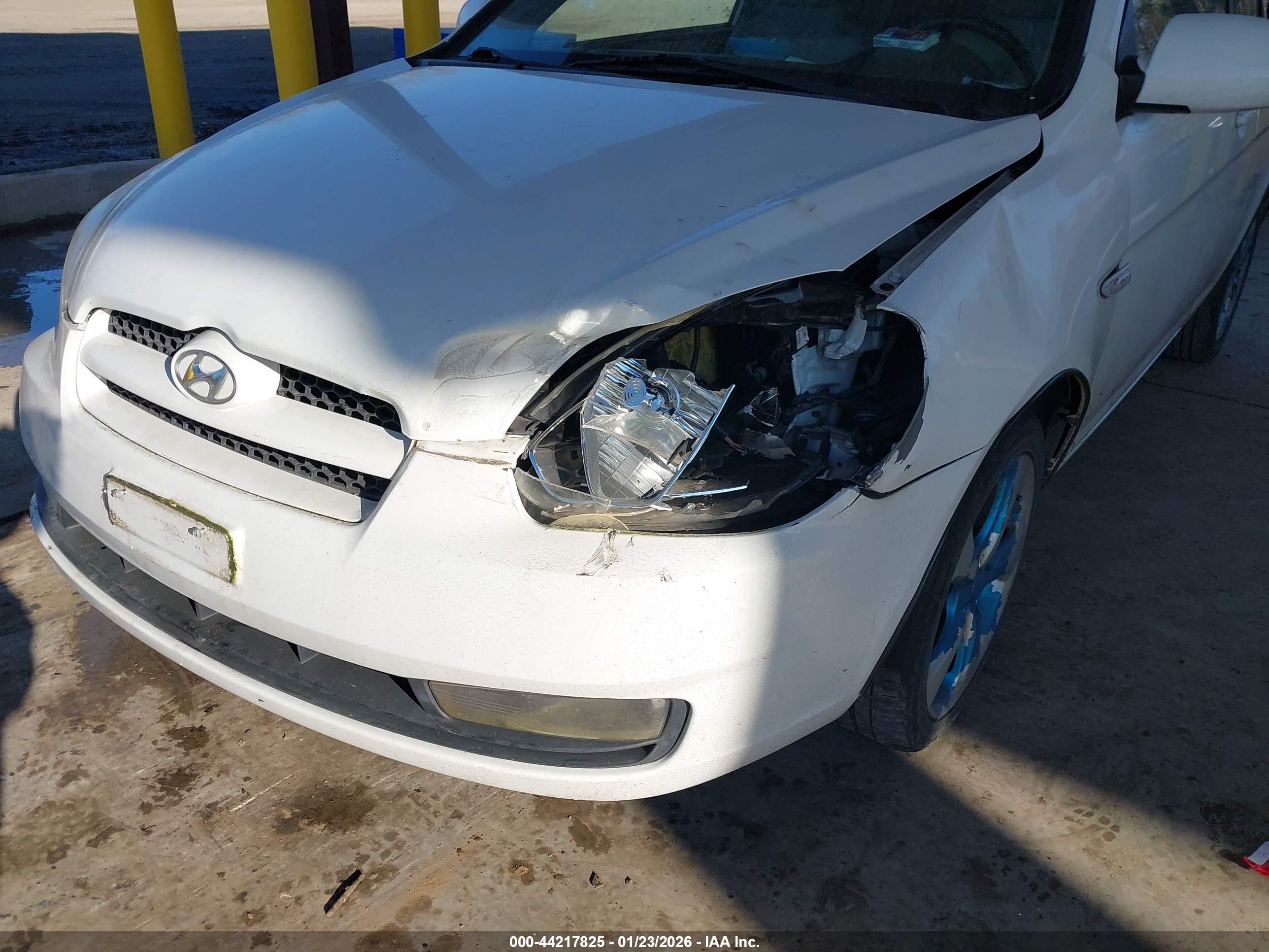 HYUNDAI ACCENT image 6