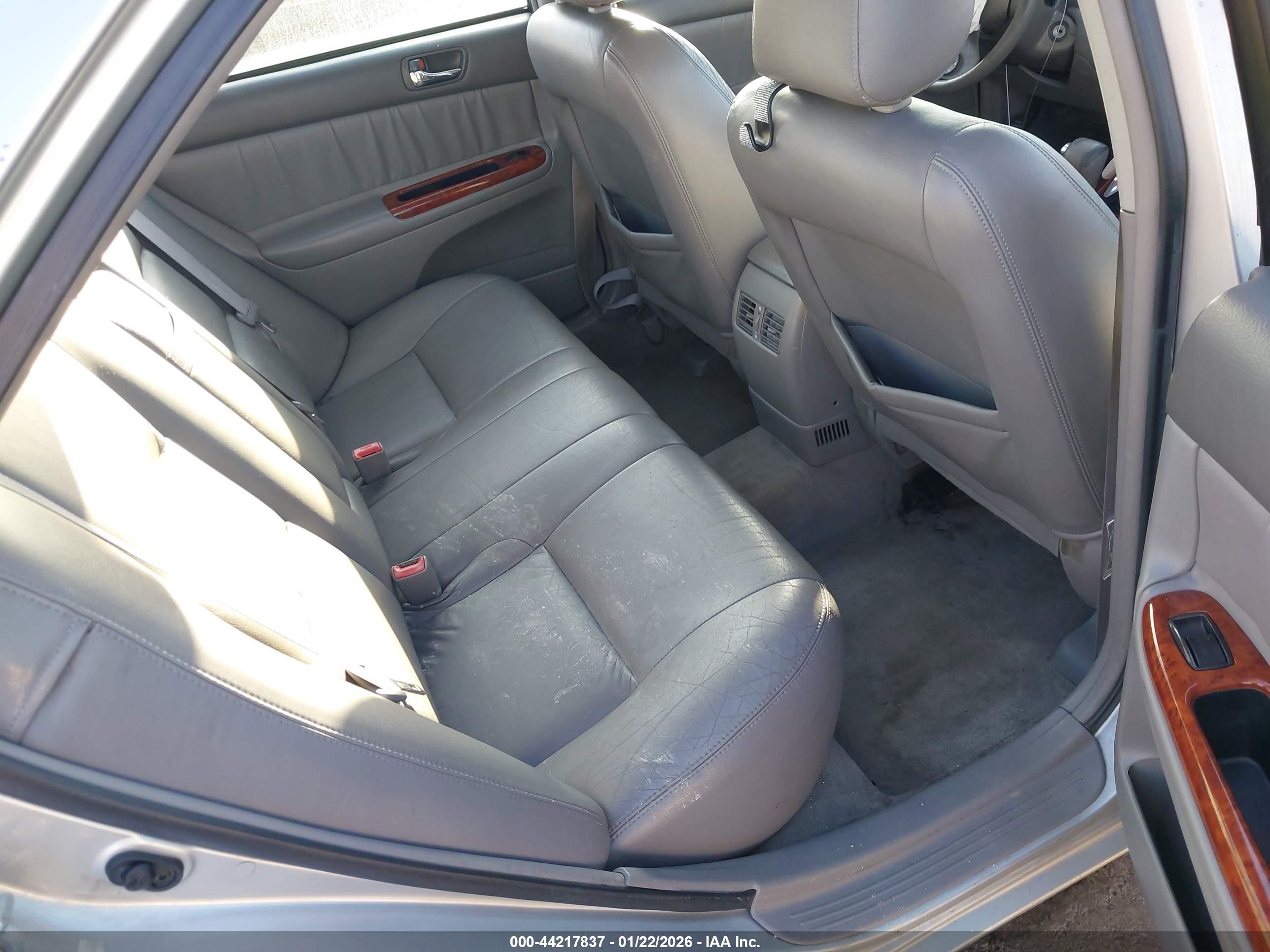 TOYOTA CAMRY image 8