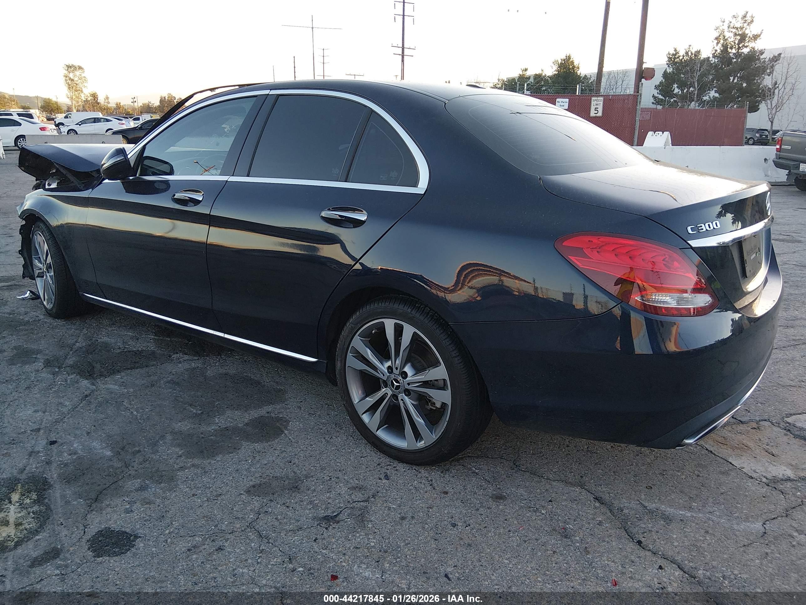 MERCEDES-BENZ C image 3