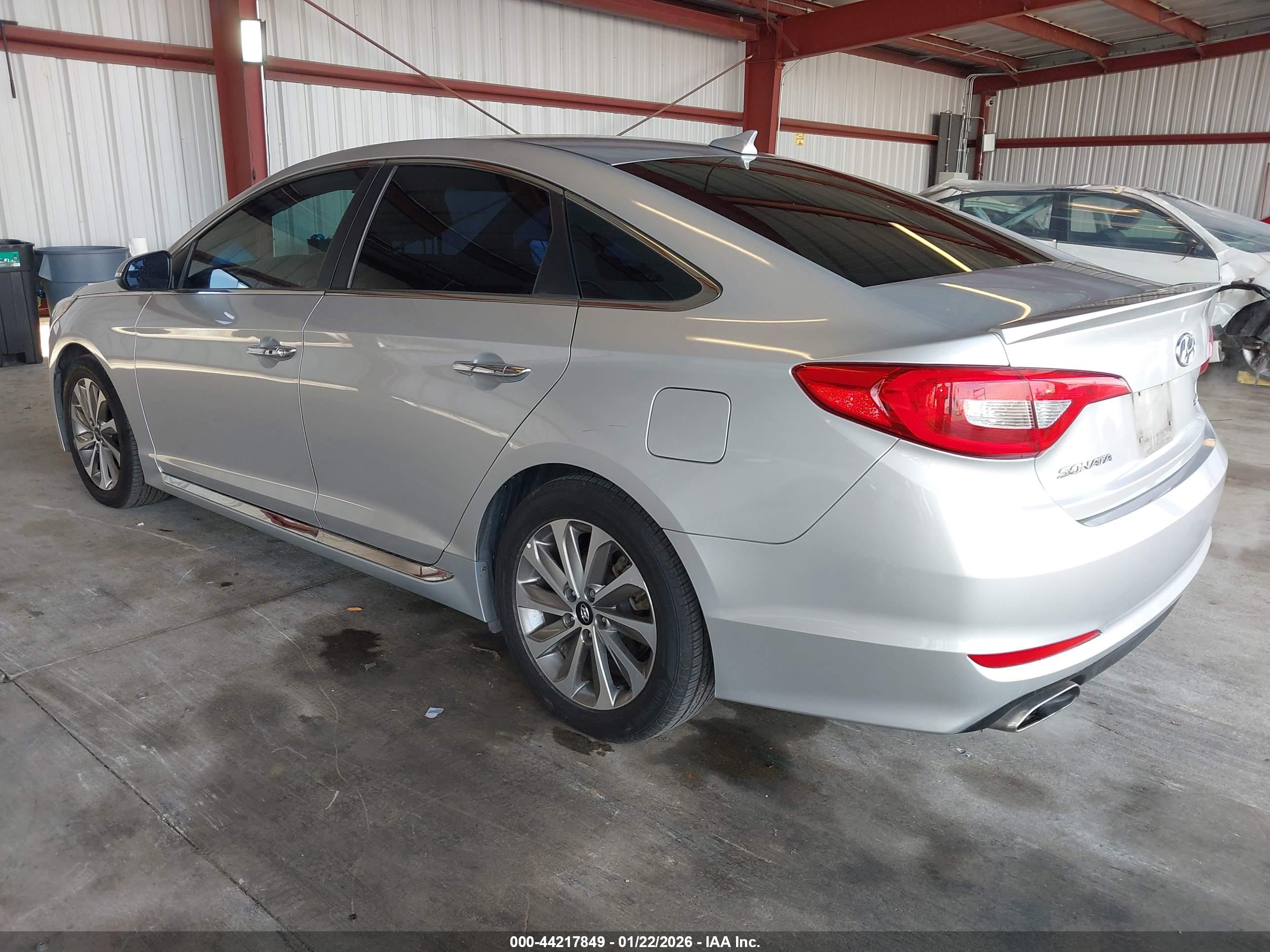 HYUNDAI SONATA image 3