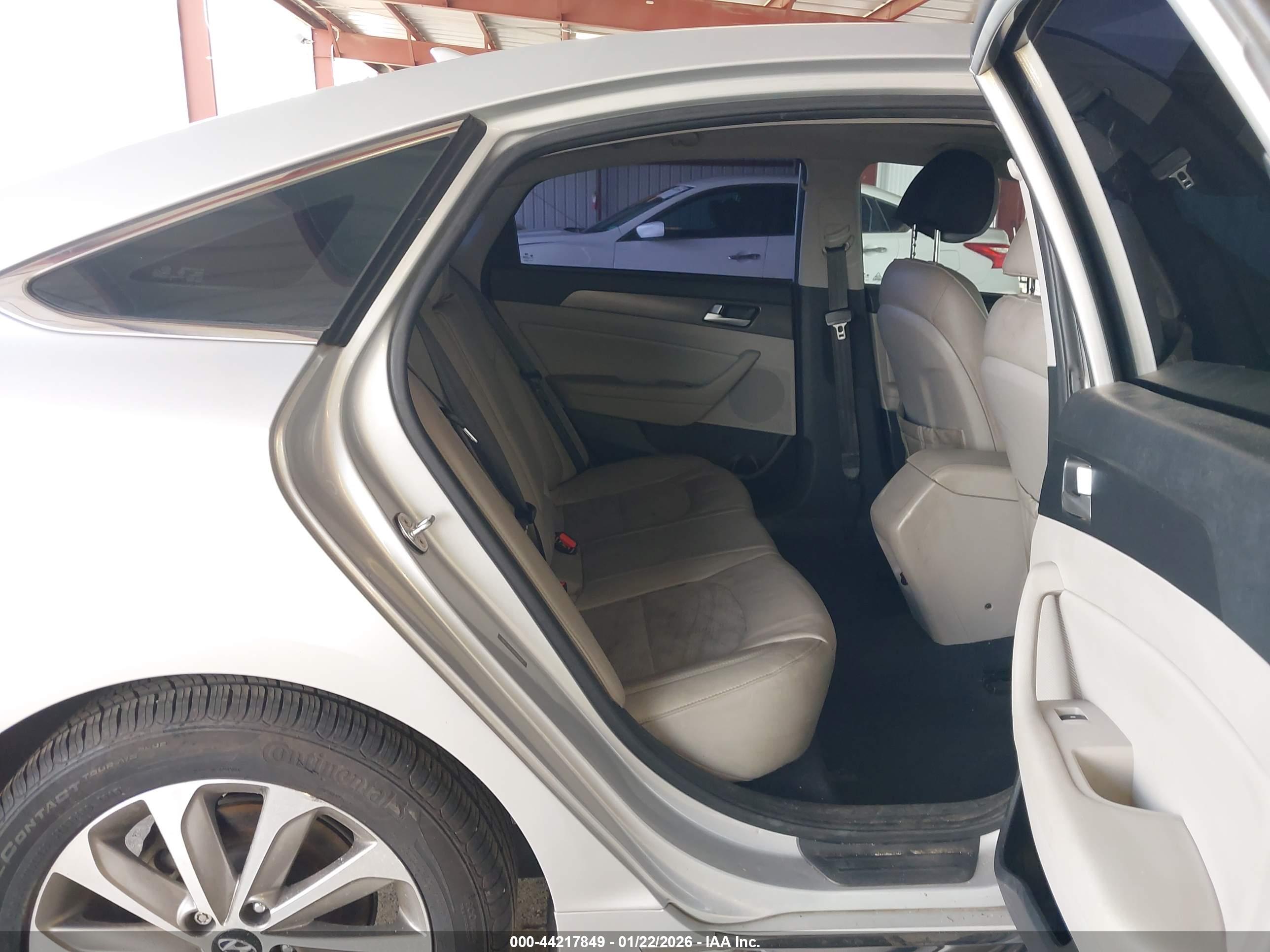 HYUNDAI SONATA image 8