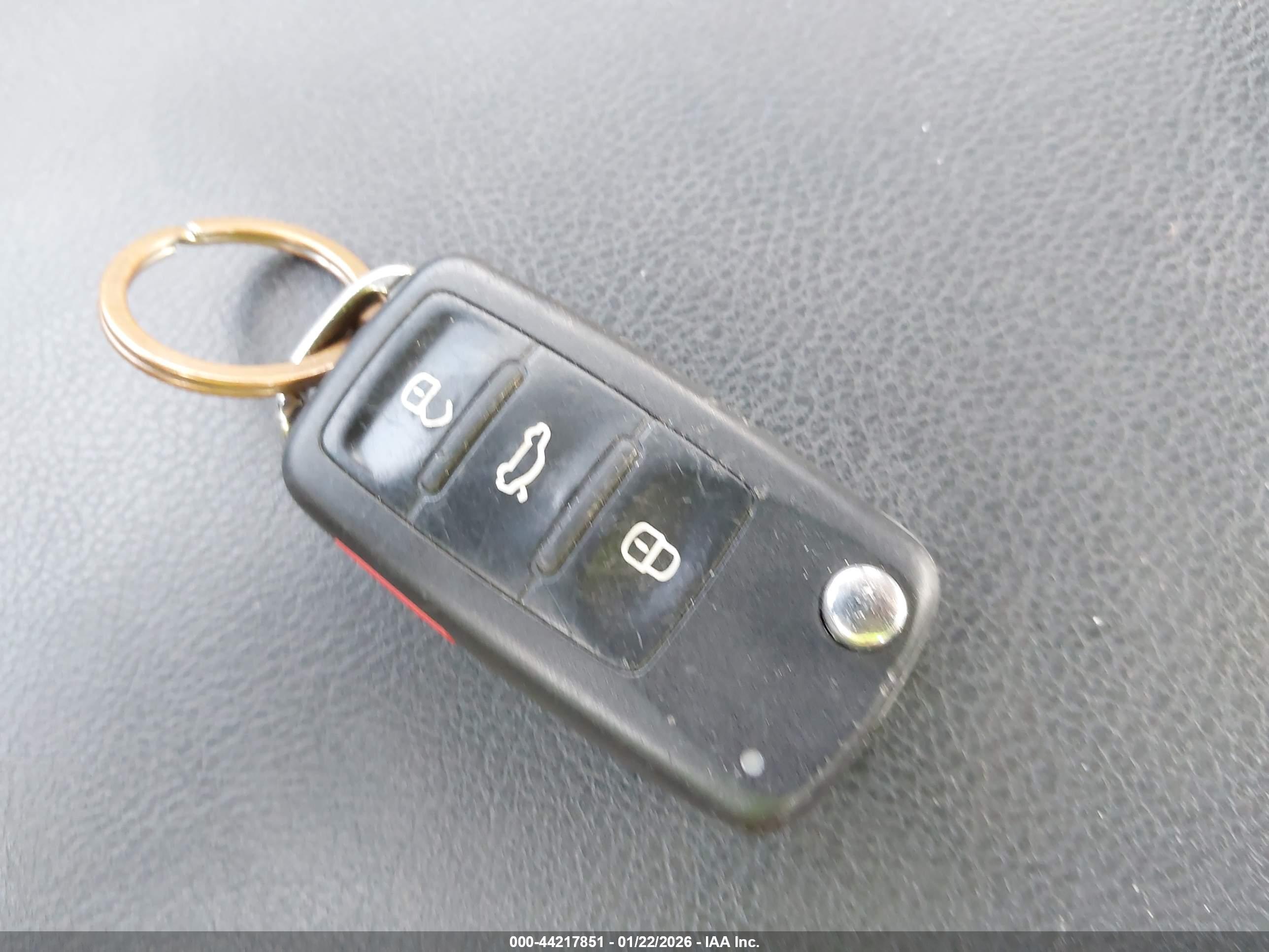 VOLKSWAGEN PASSAT image 11