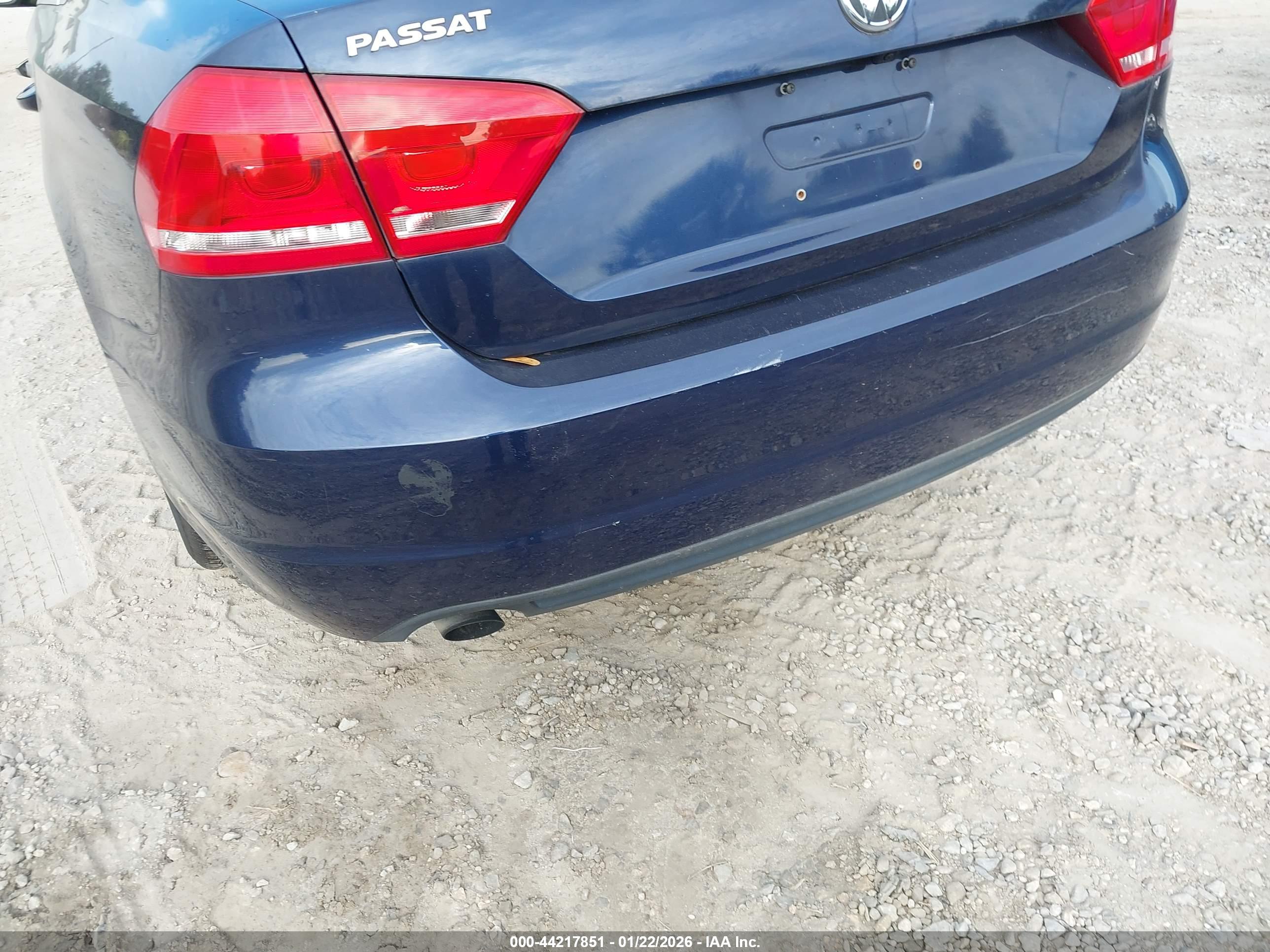 VOLKSWAGEN PASSAT image 6