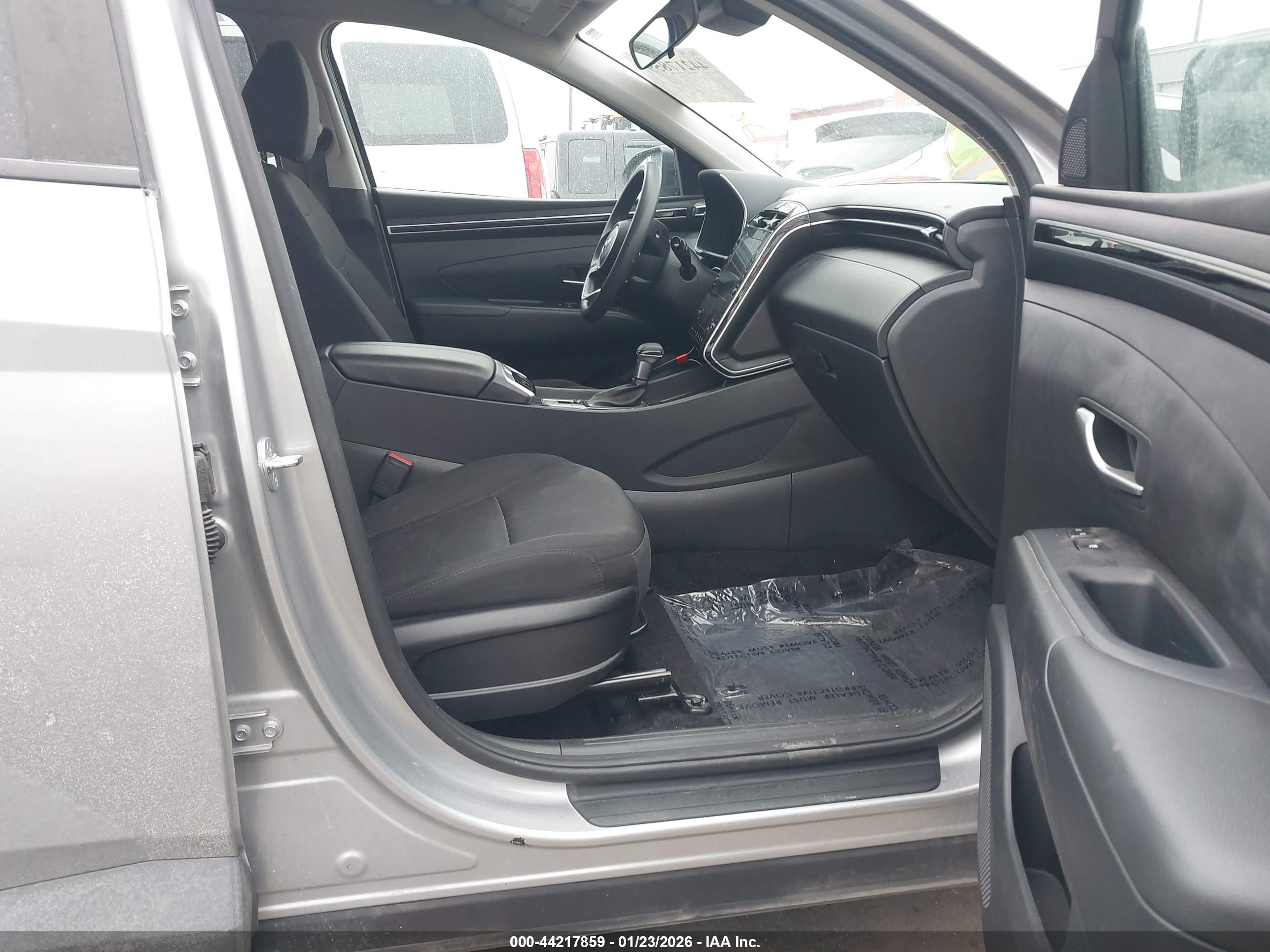 HYUNDAI TUCSON image 5