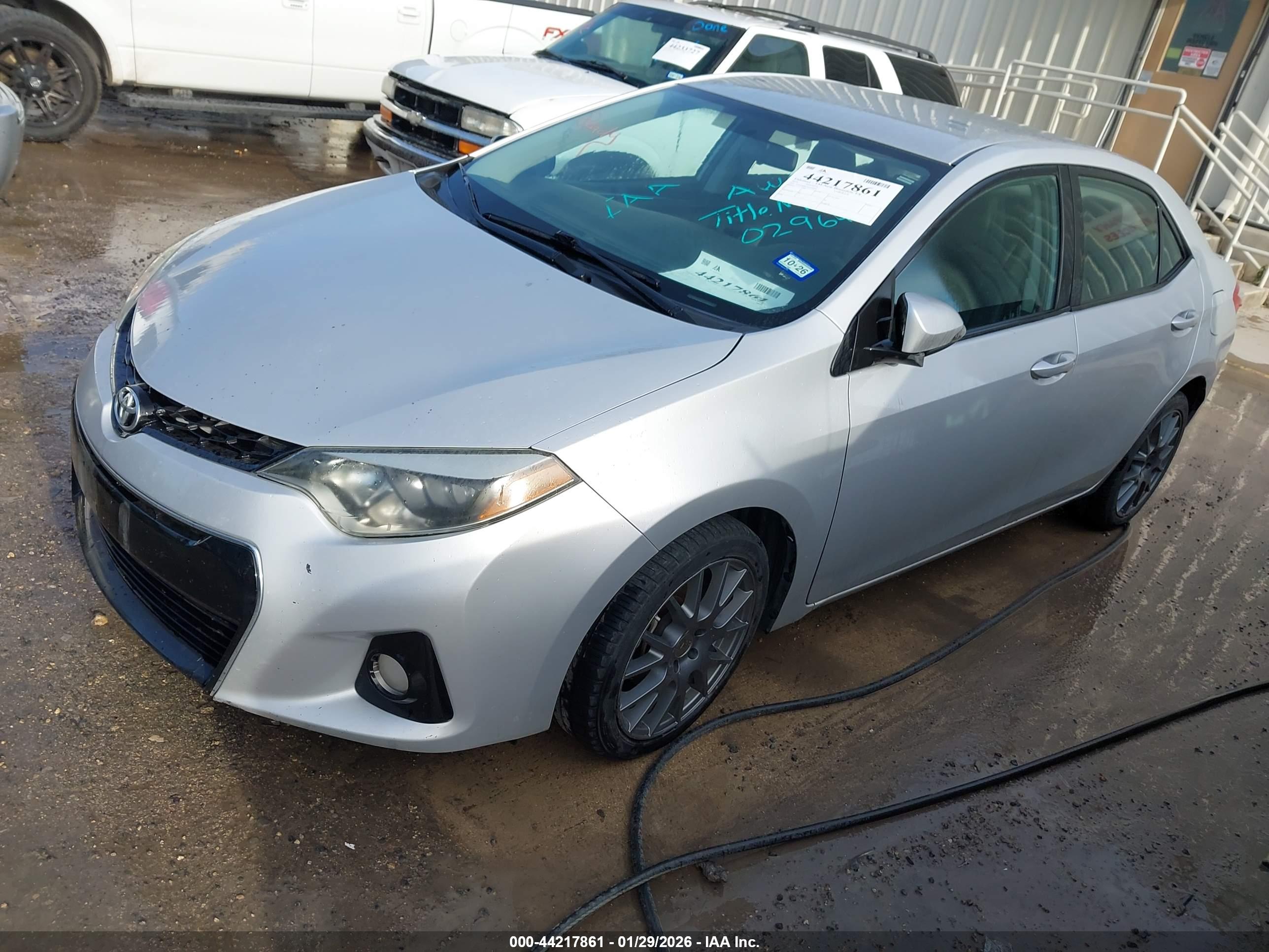 TOYOTA COROLLA image 2