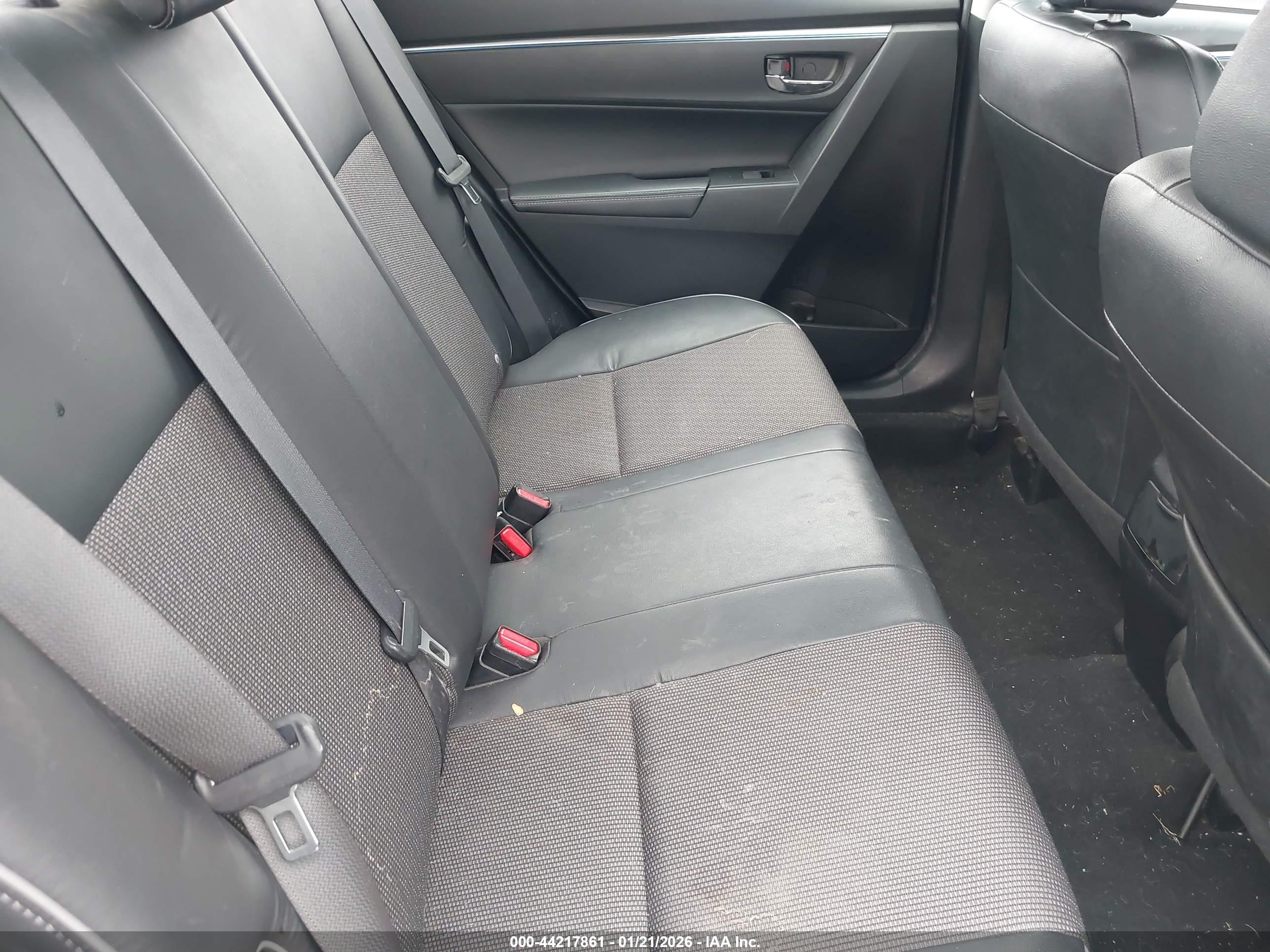 TOYOTA COROLLA image 8