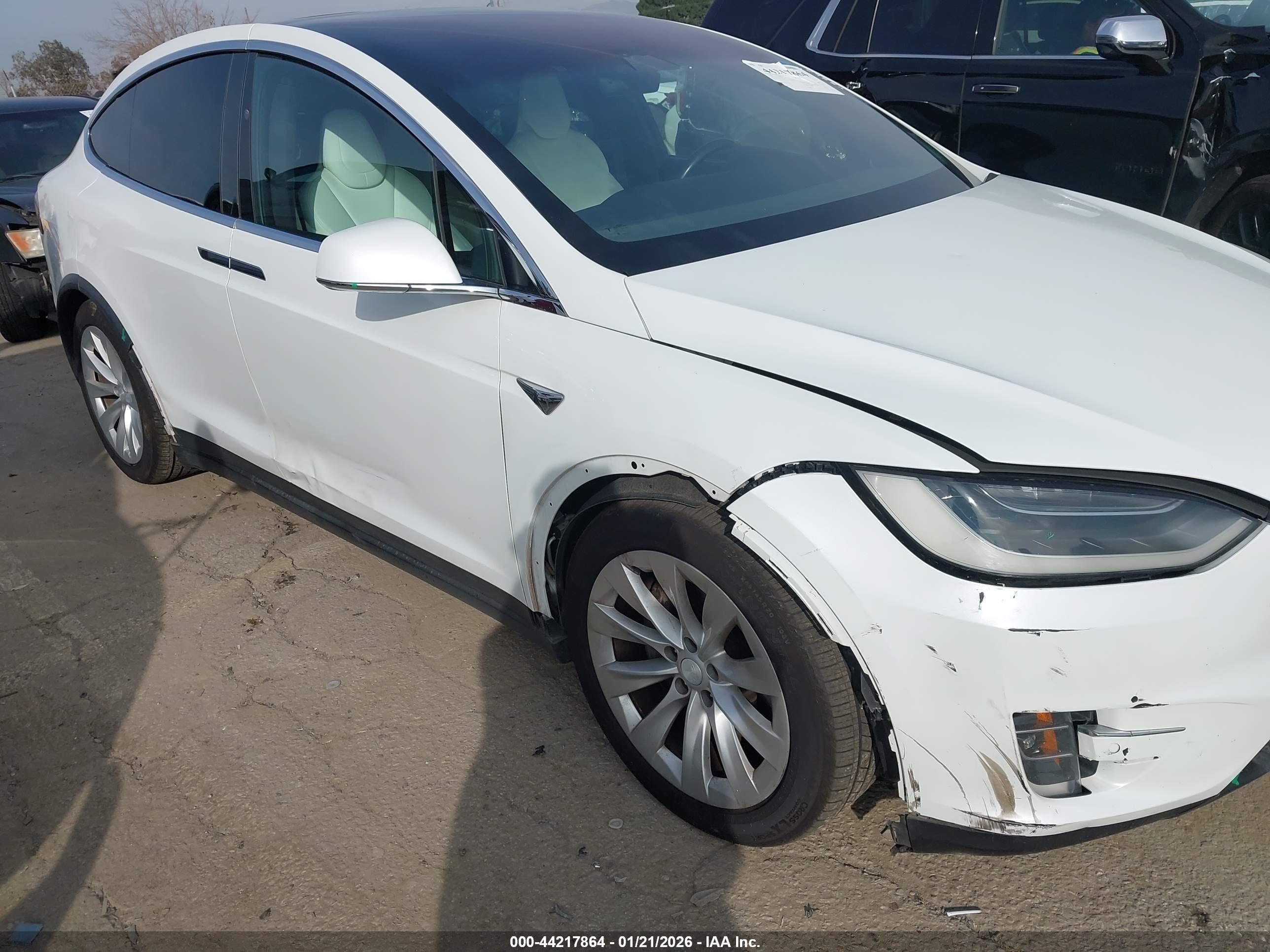 TESLA MODEL image 6