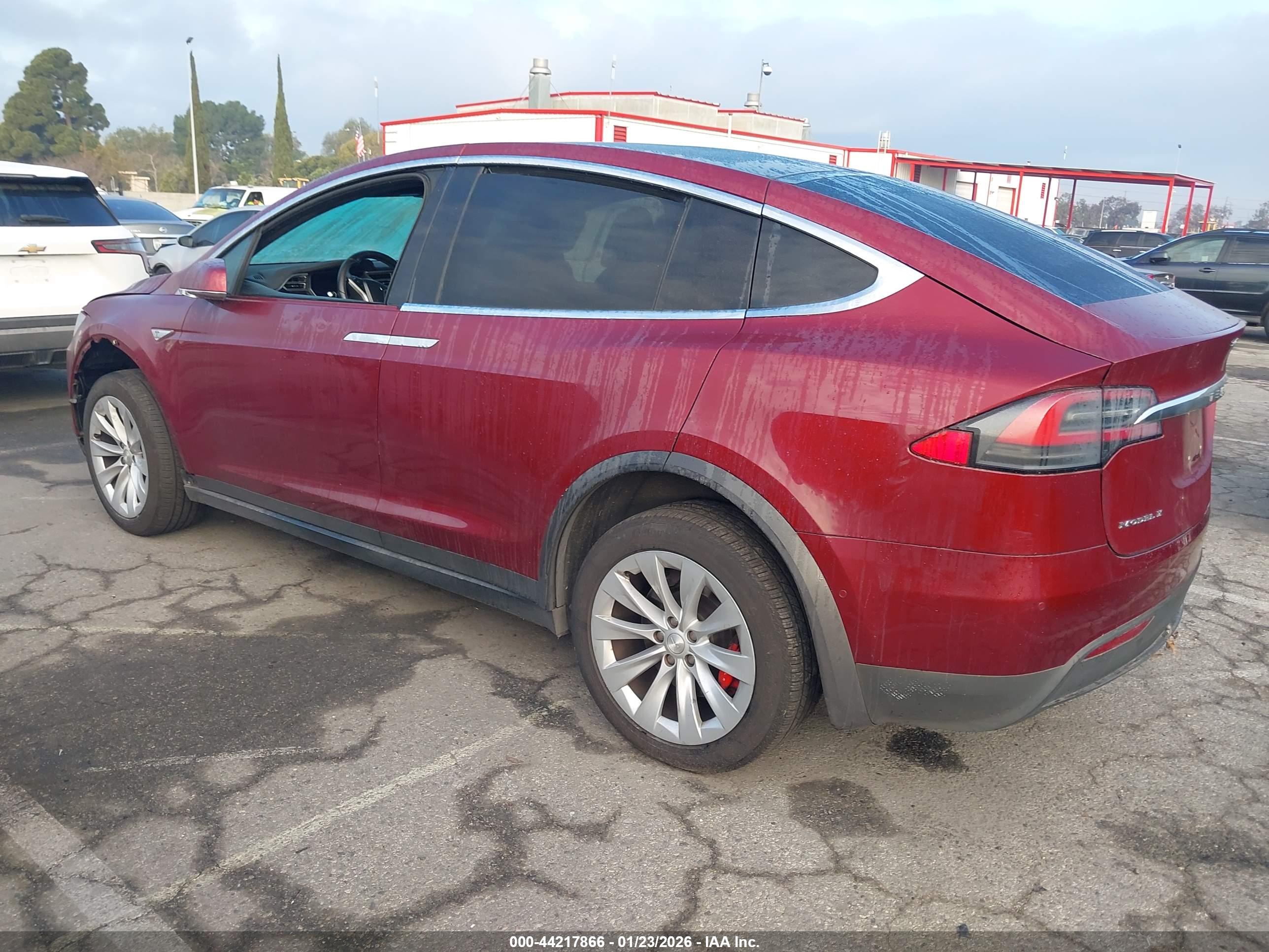 TESLA MODEL image 3