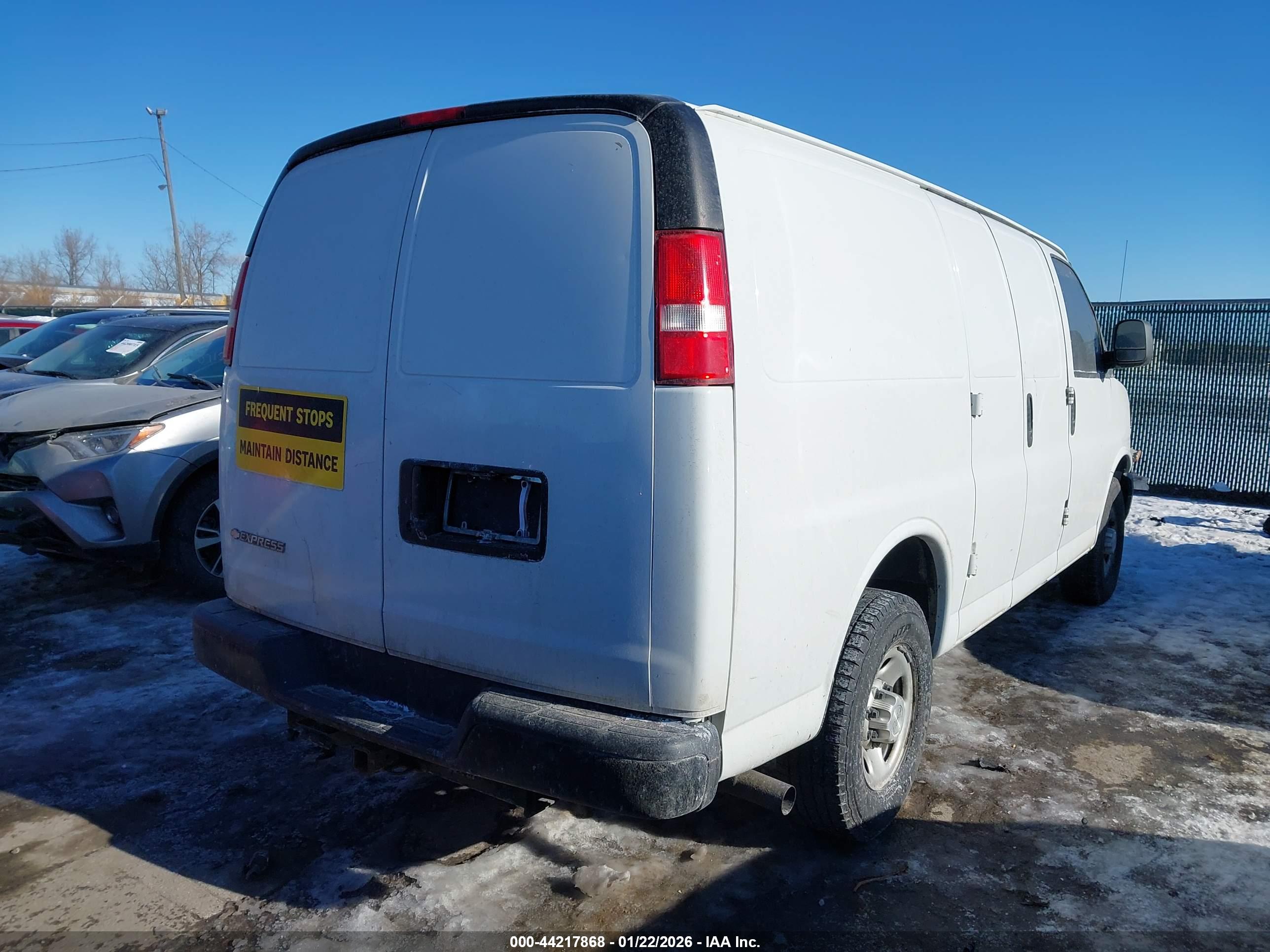 CHEVROLET EXPRESS image 4