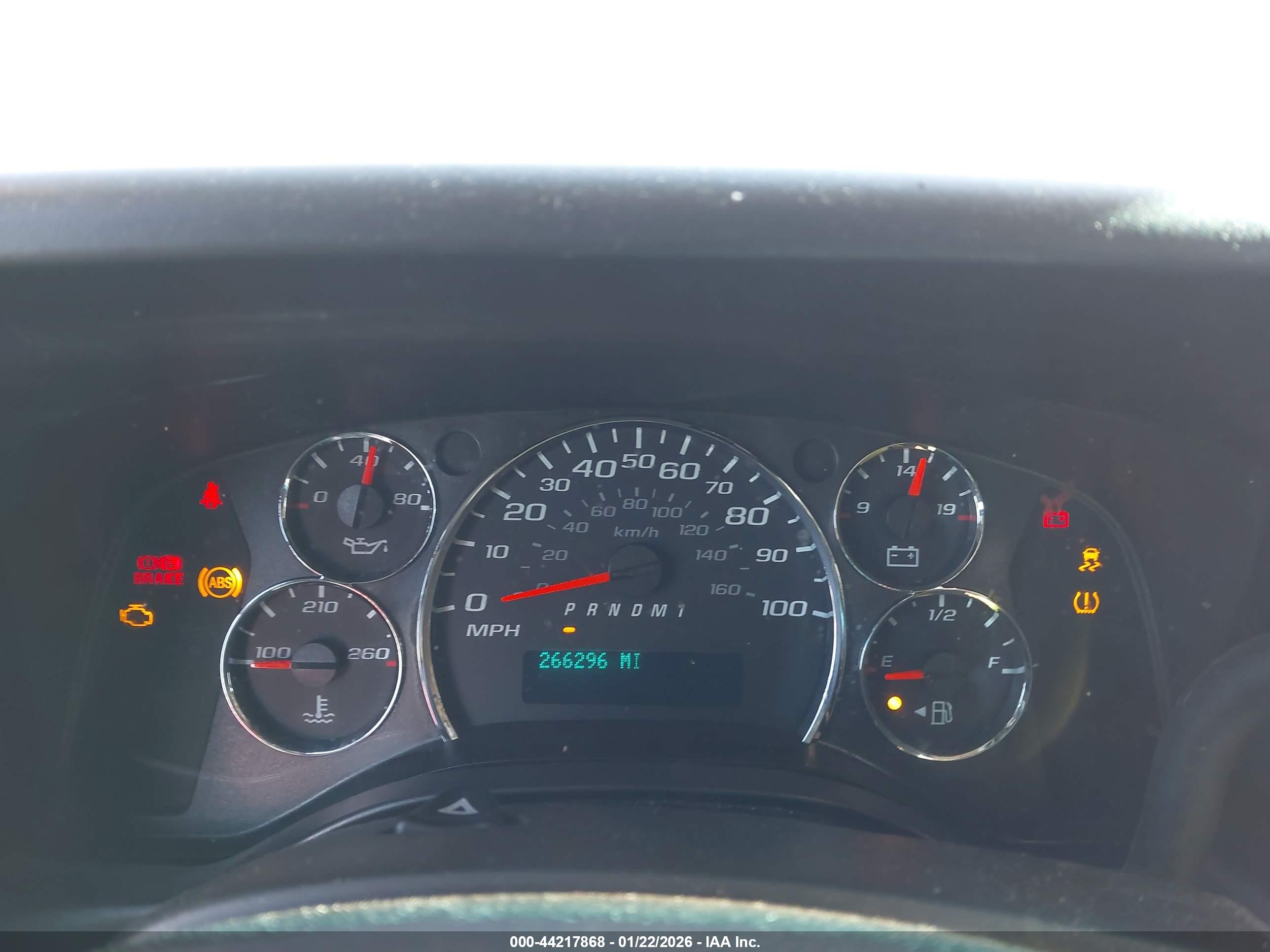 CHEVROLET EXPRESS image 7