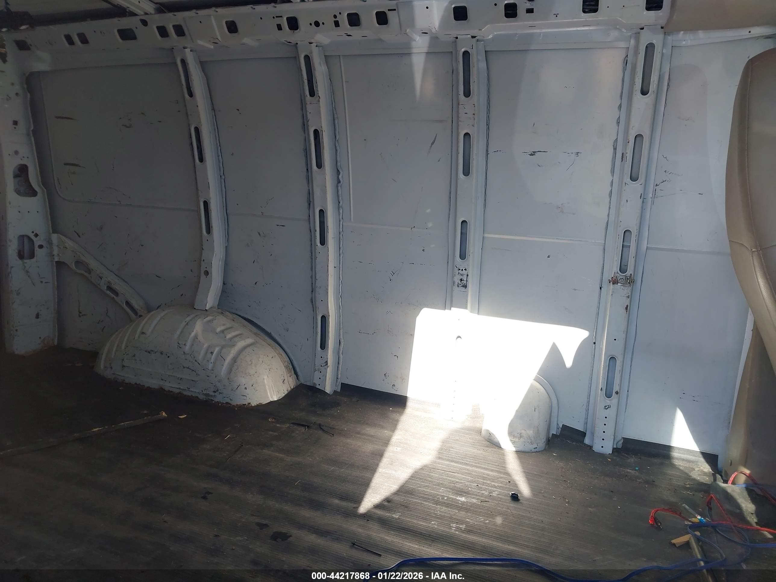 CHEVROLET EXPRESS image 8