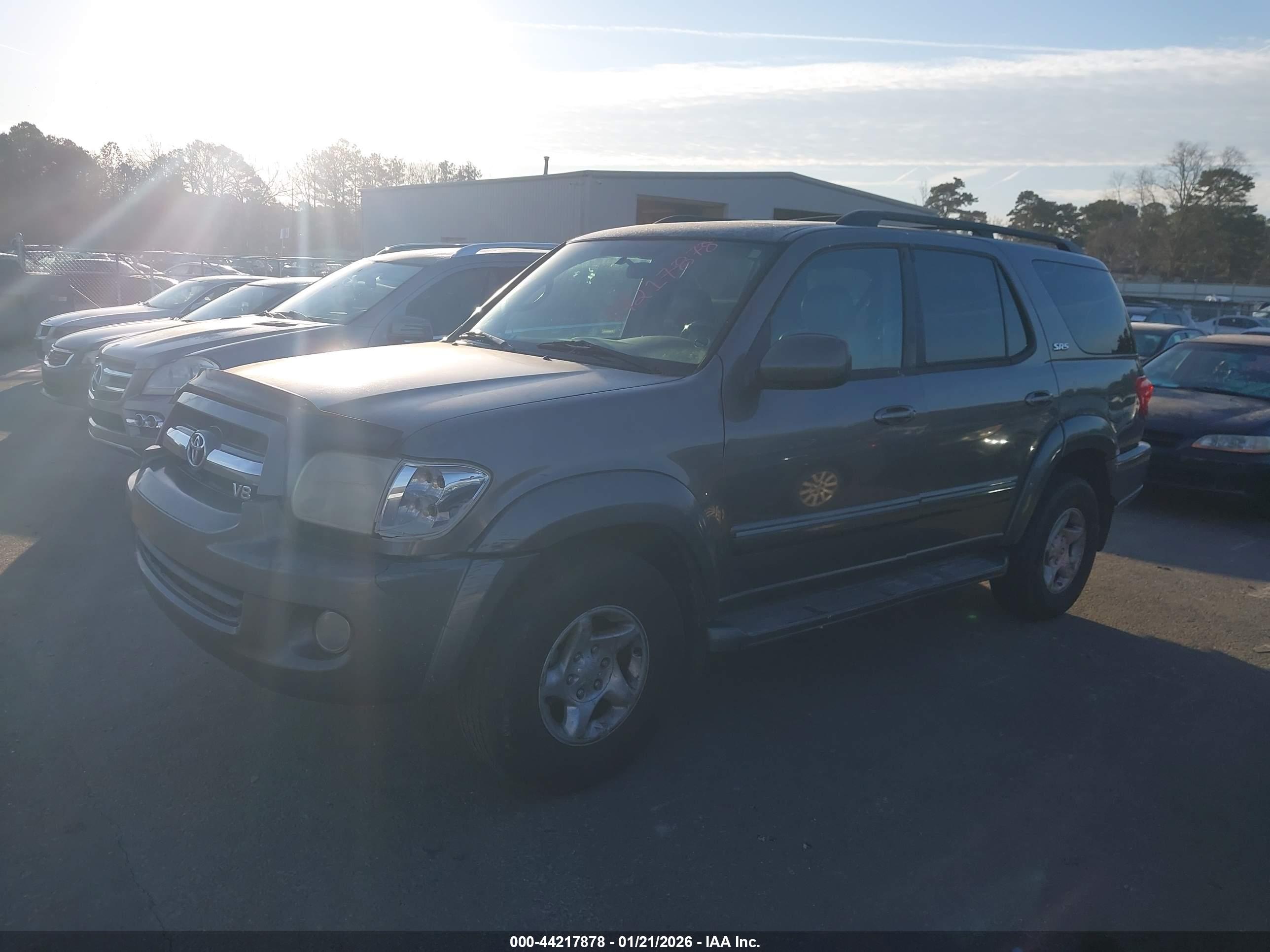 TOYOTA SEQUOIA image 2