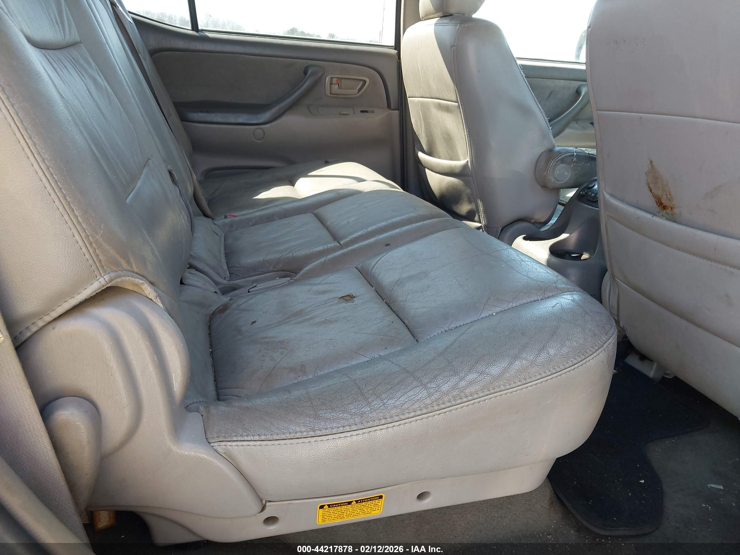 TOYOTA SEQUOIA image 8