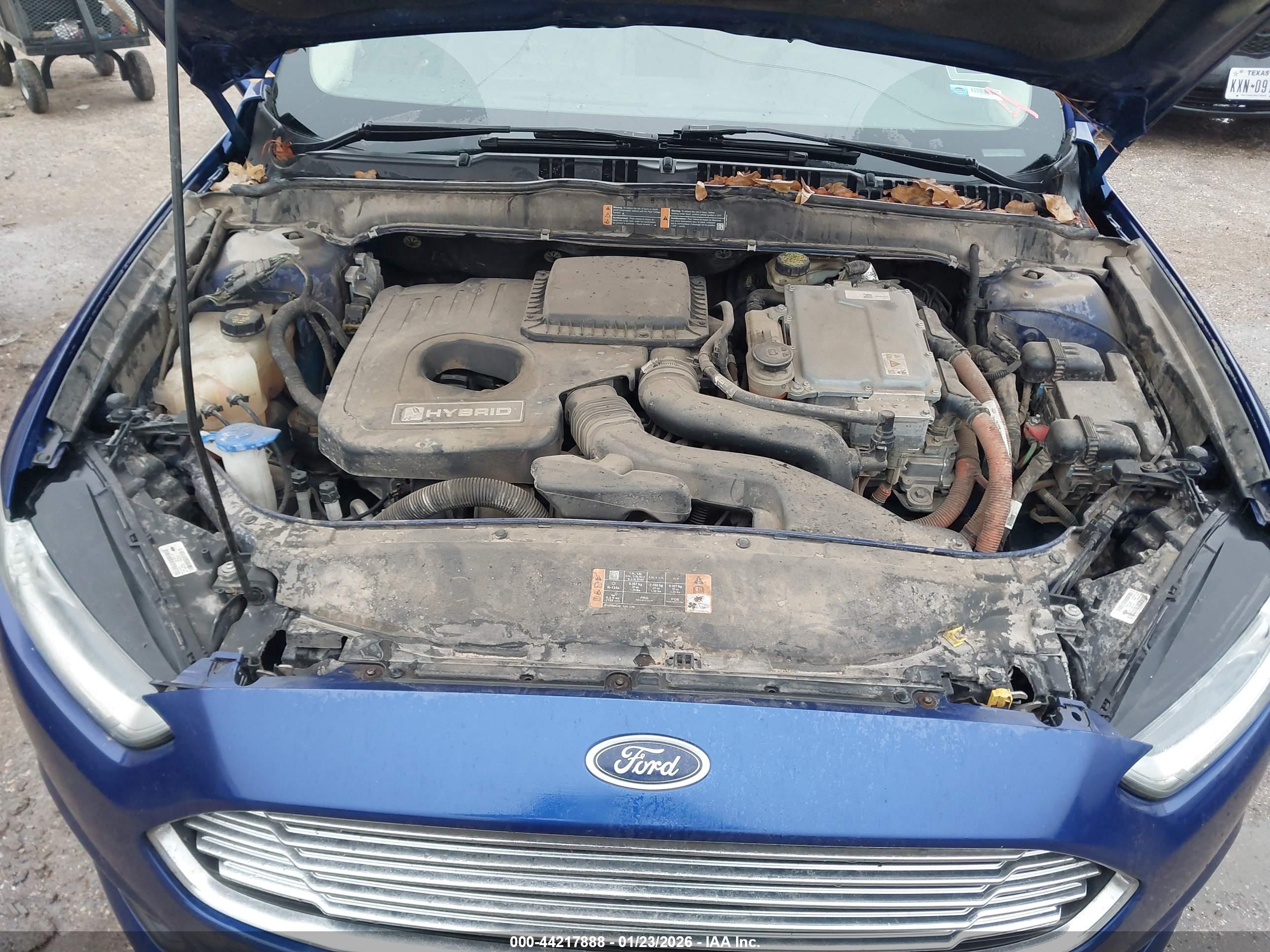 FORD FUSION image 10