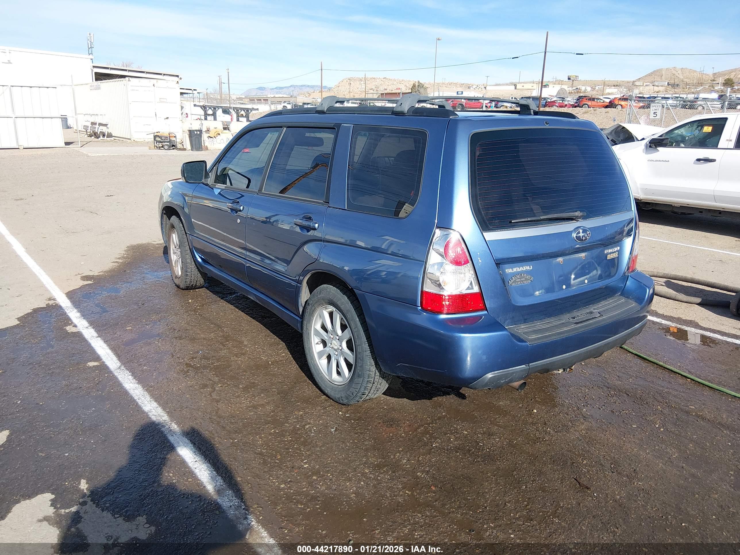 SUBARU FORESTER image 3