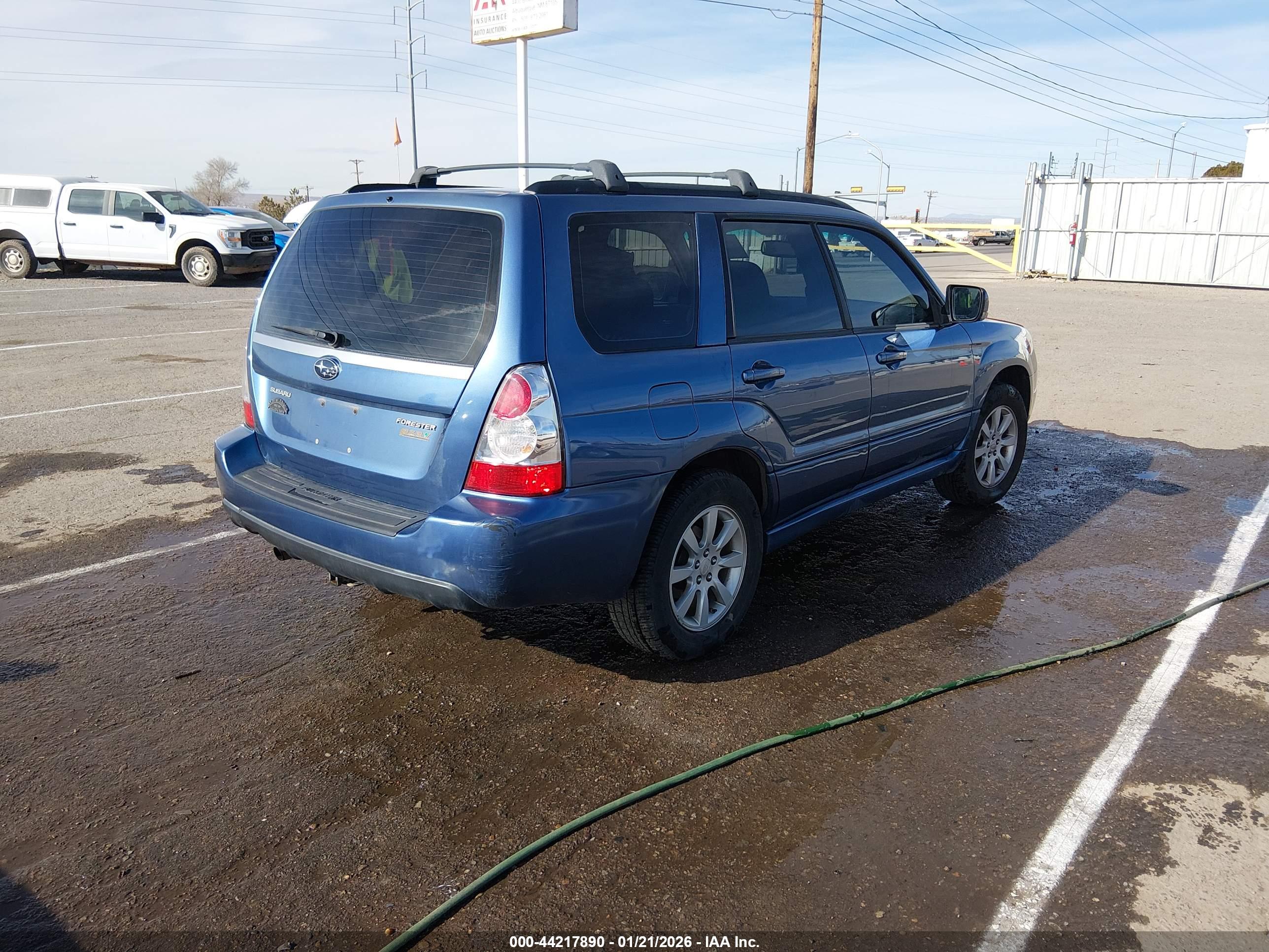 SUBARU FORESTER image 4