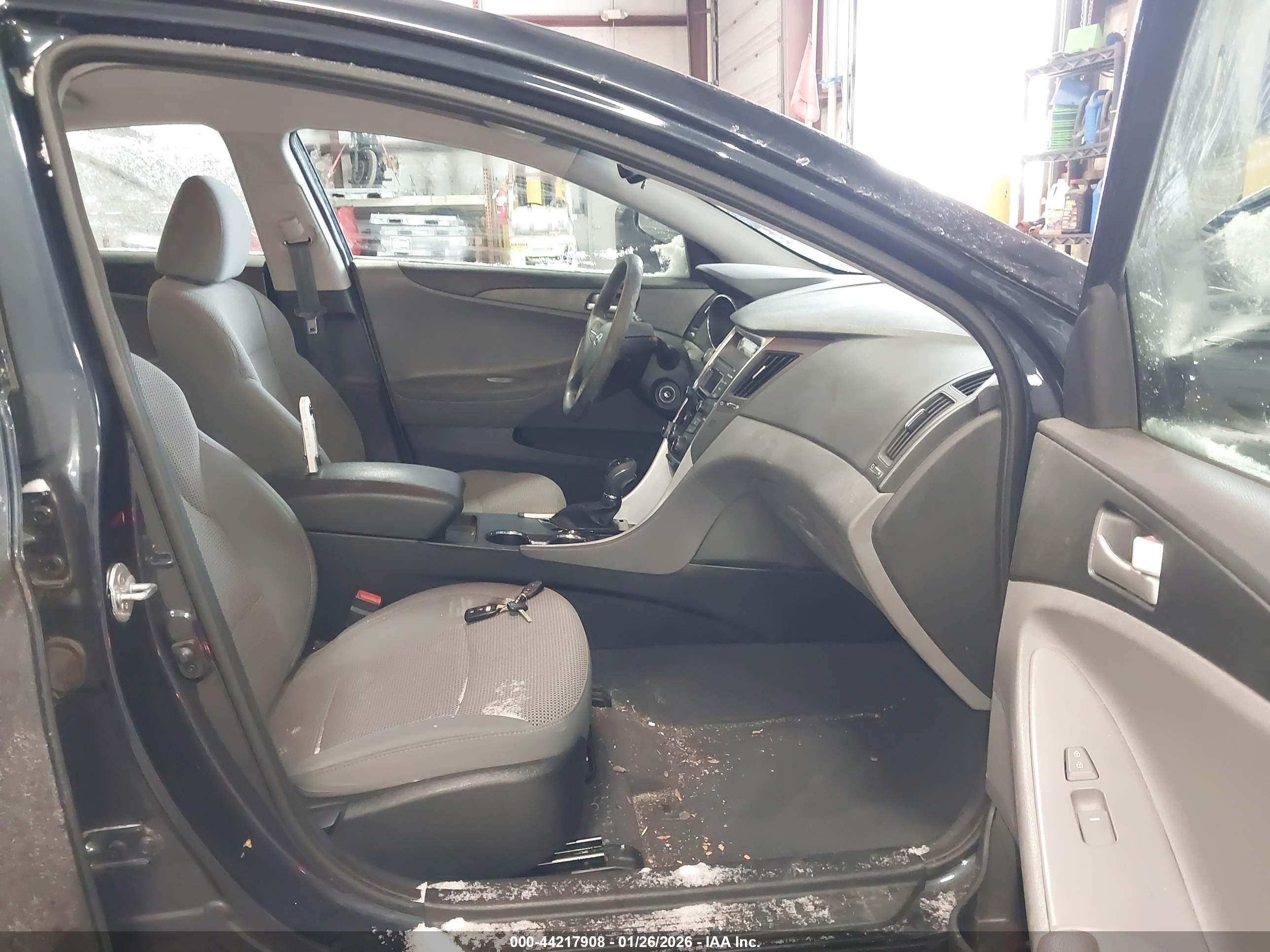 HYUNDAI SONATA image 5