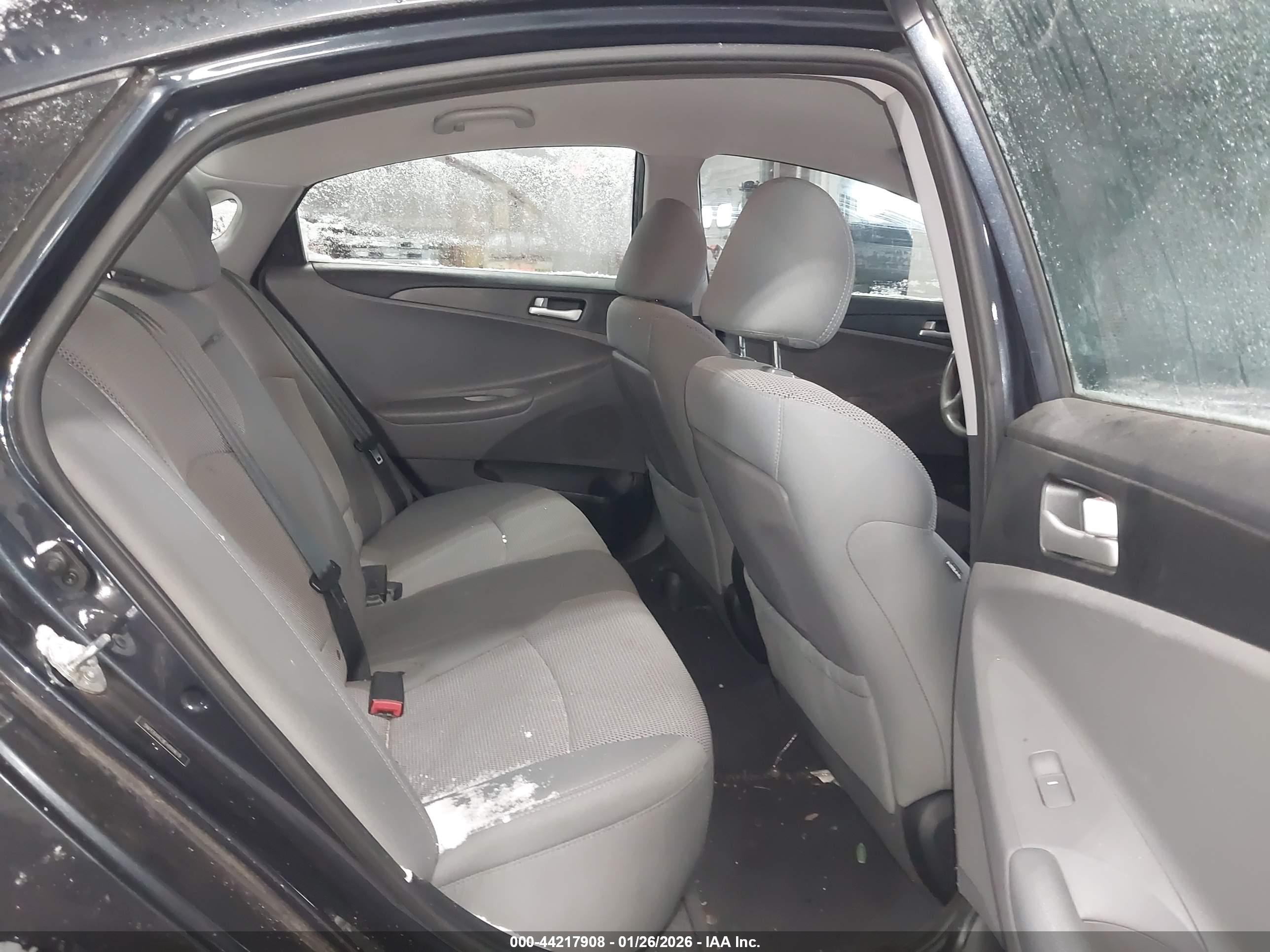 HYUNDAI SONATA image 8
