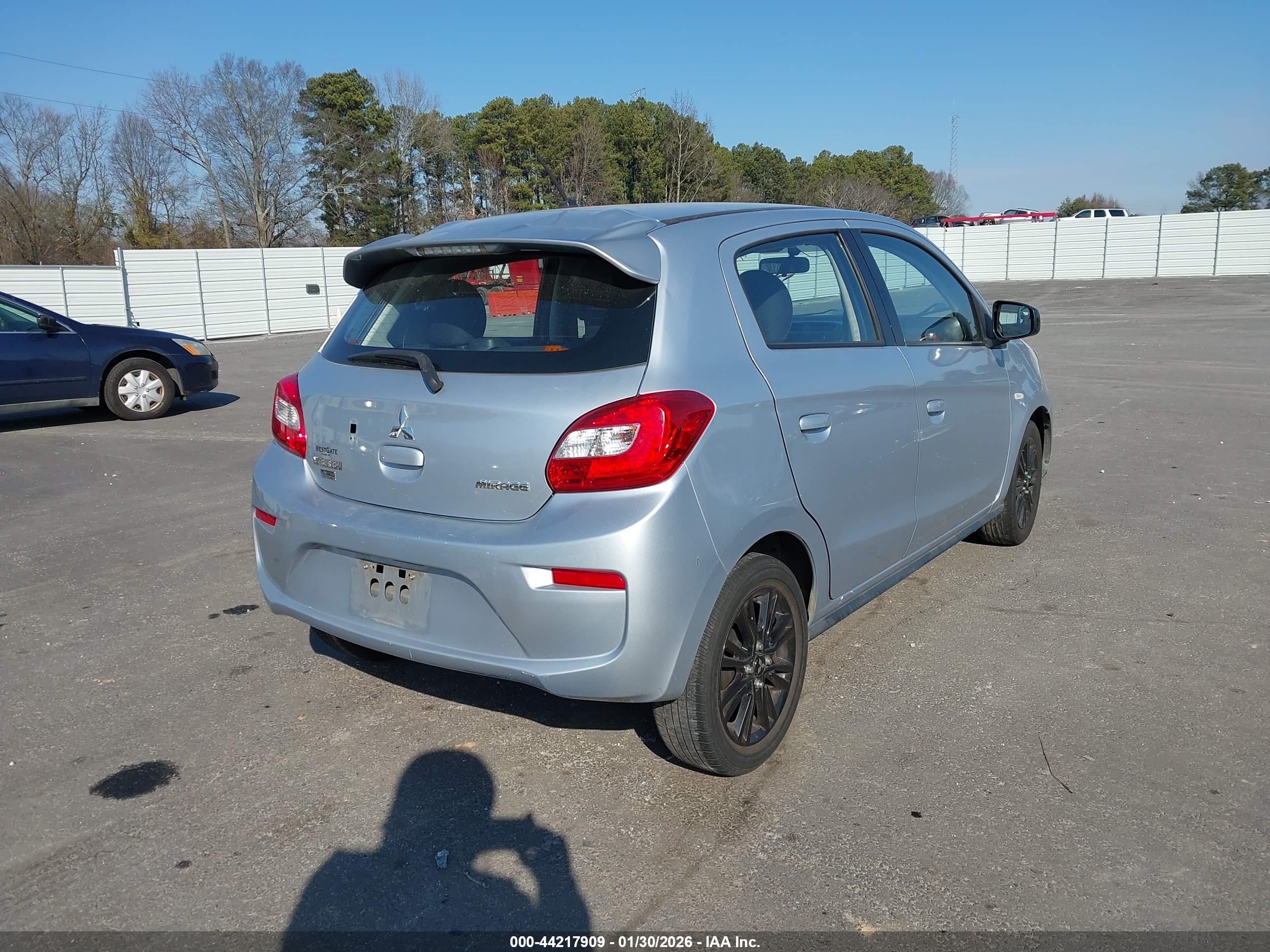 MITSUBISHI MIRAGE image 4