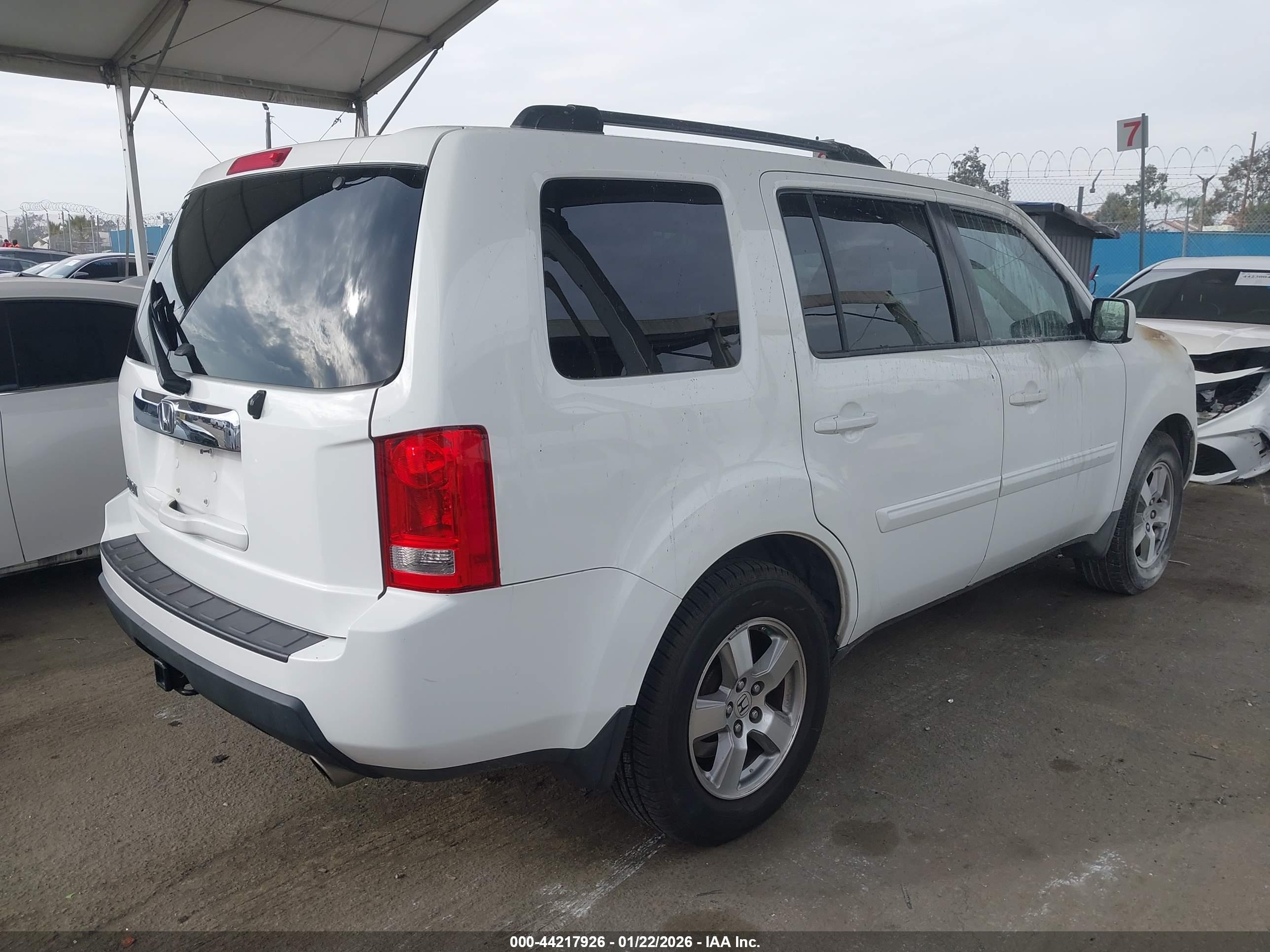 HONDA PILOT image 4