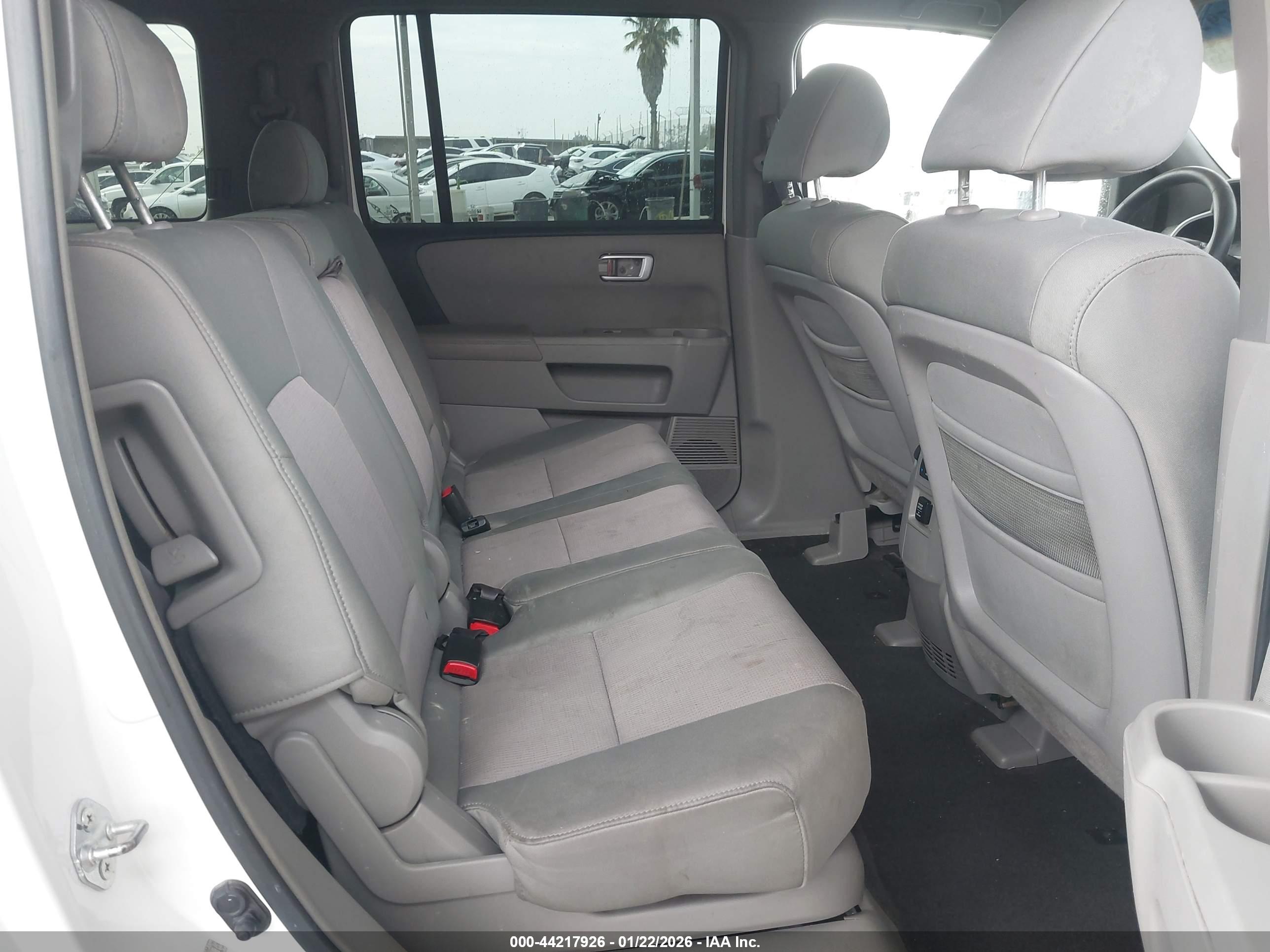 HONDA PILOT image 8