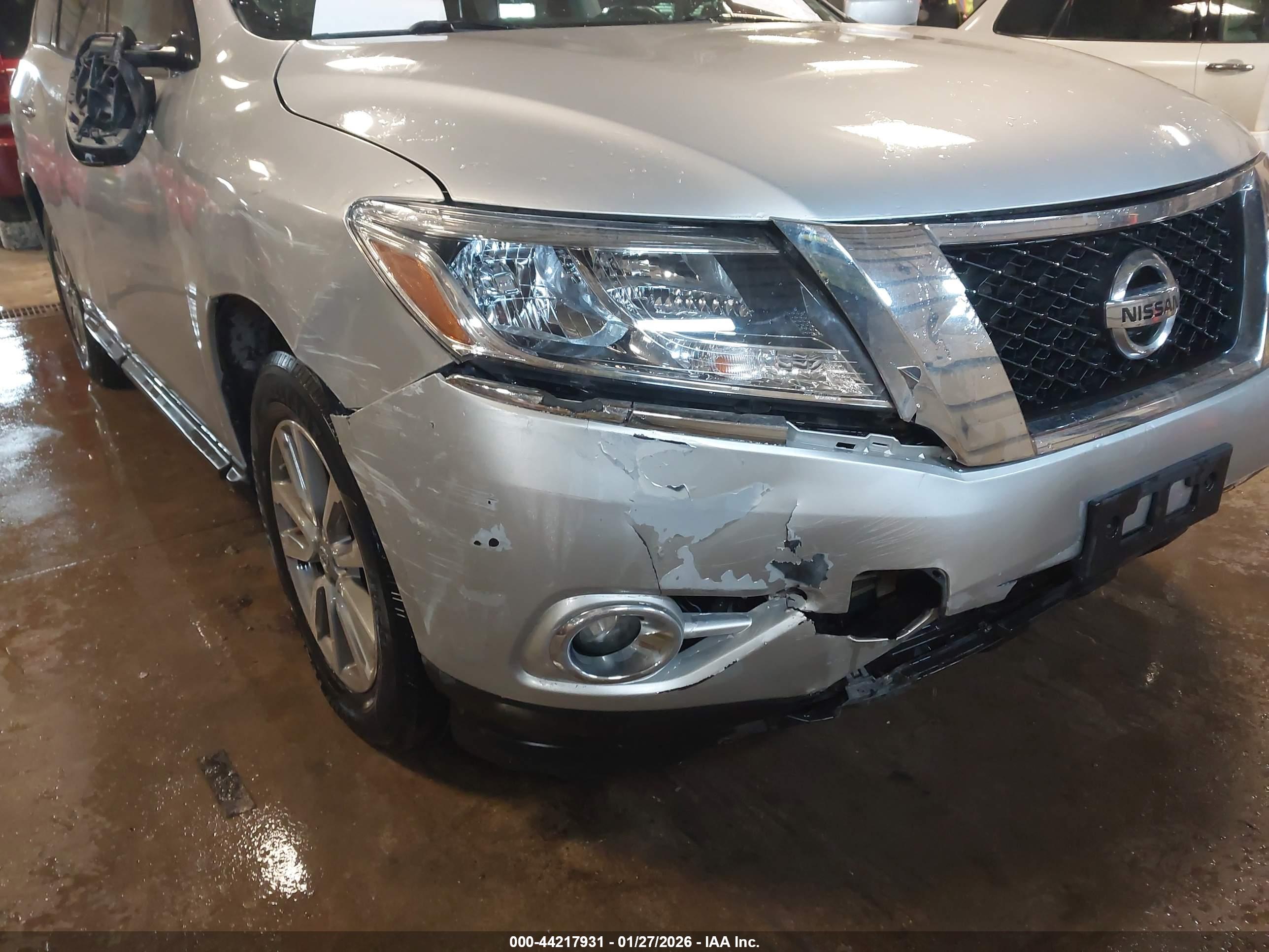 NISSAN PATHFINDER image 6
