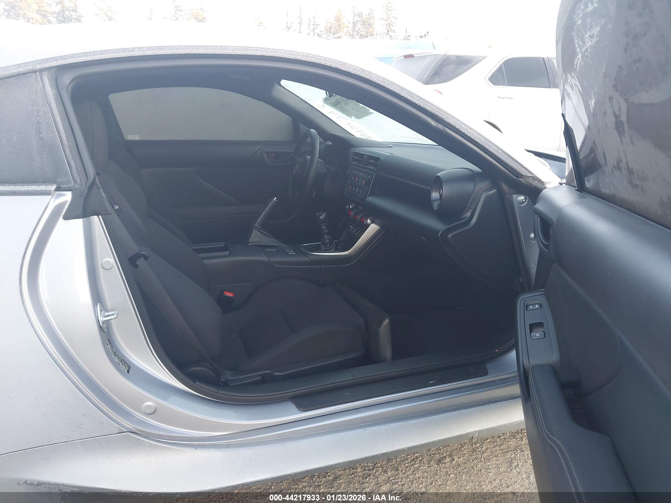TOYOTA GR86 image 5