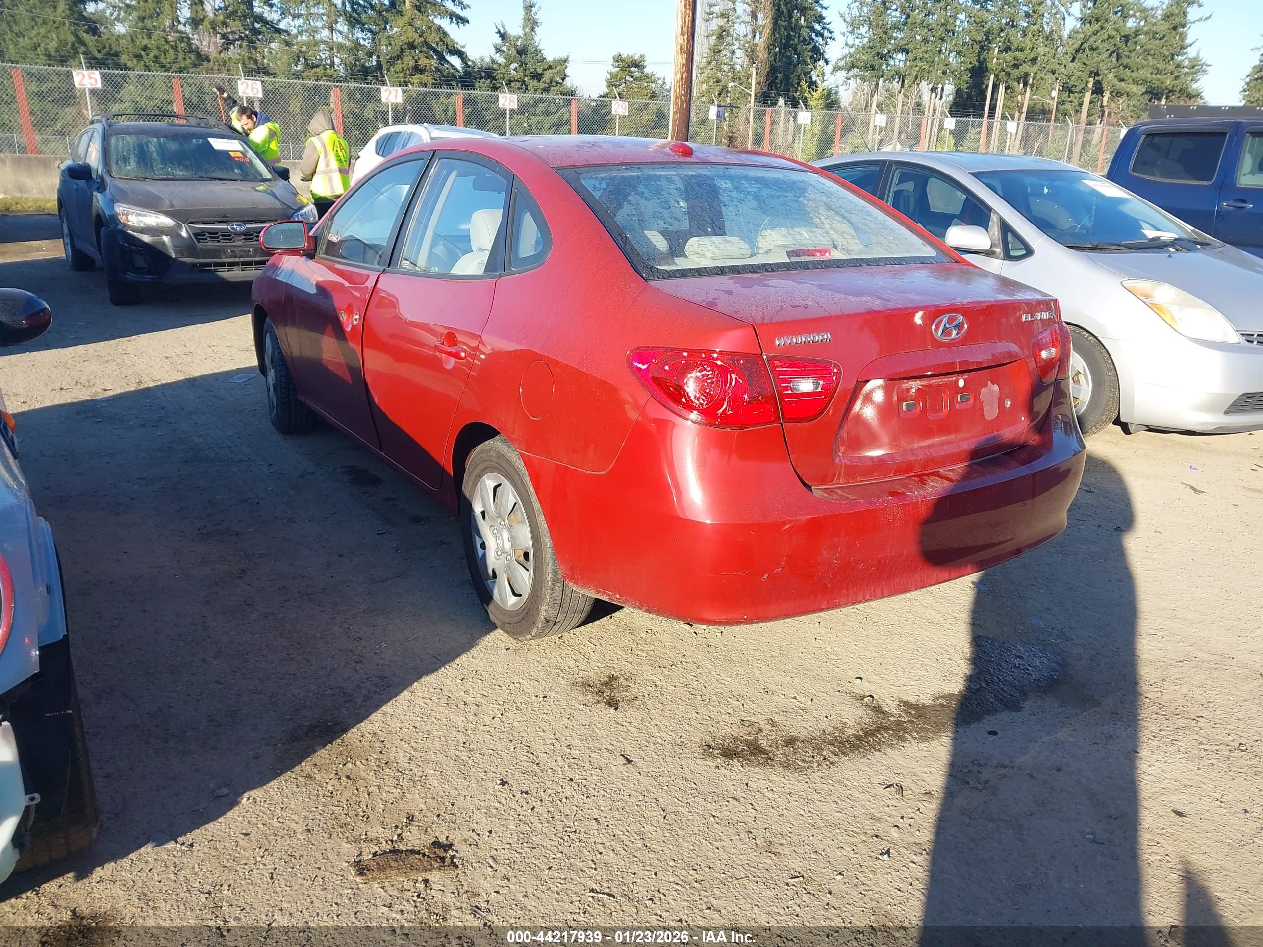 HYUNDAI ELANTRA image 3