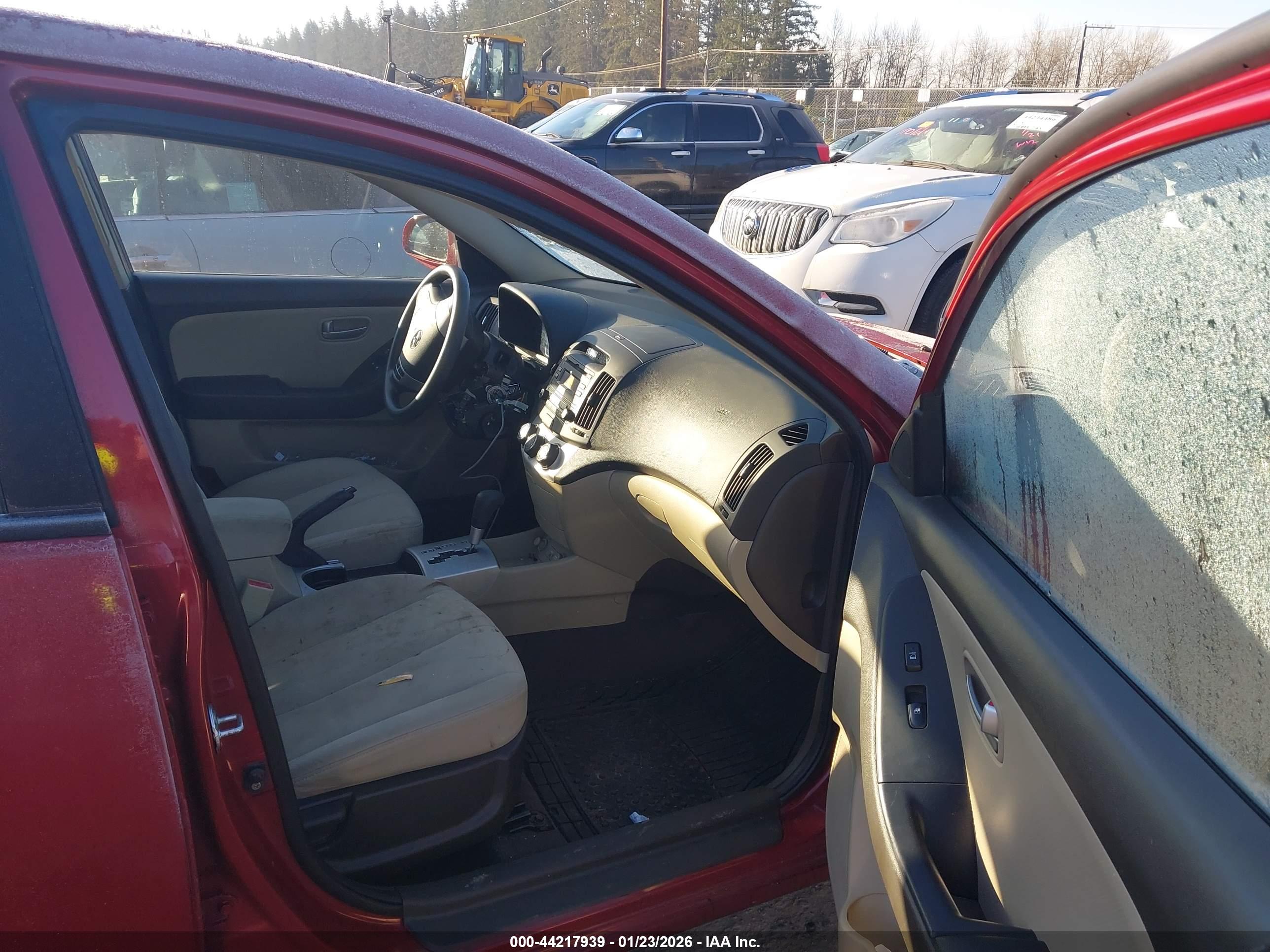 HYUNDAI ELANTRA image 5