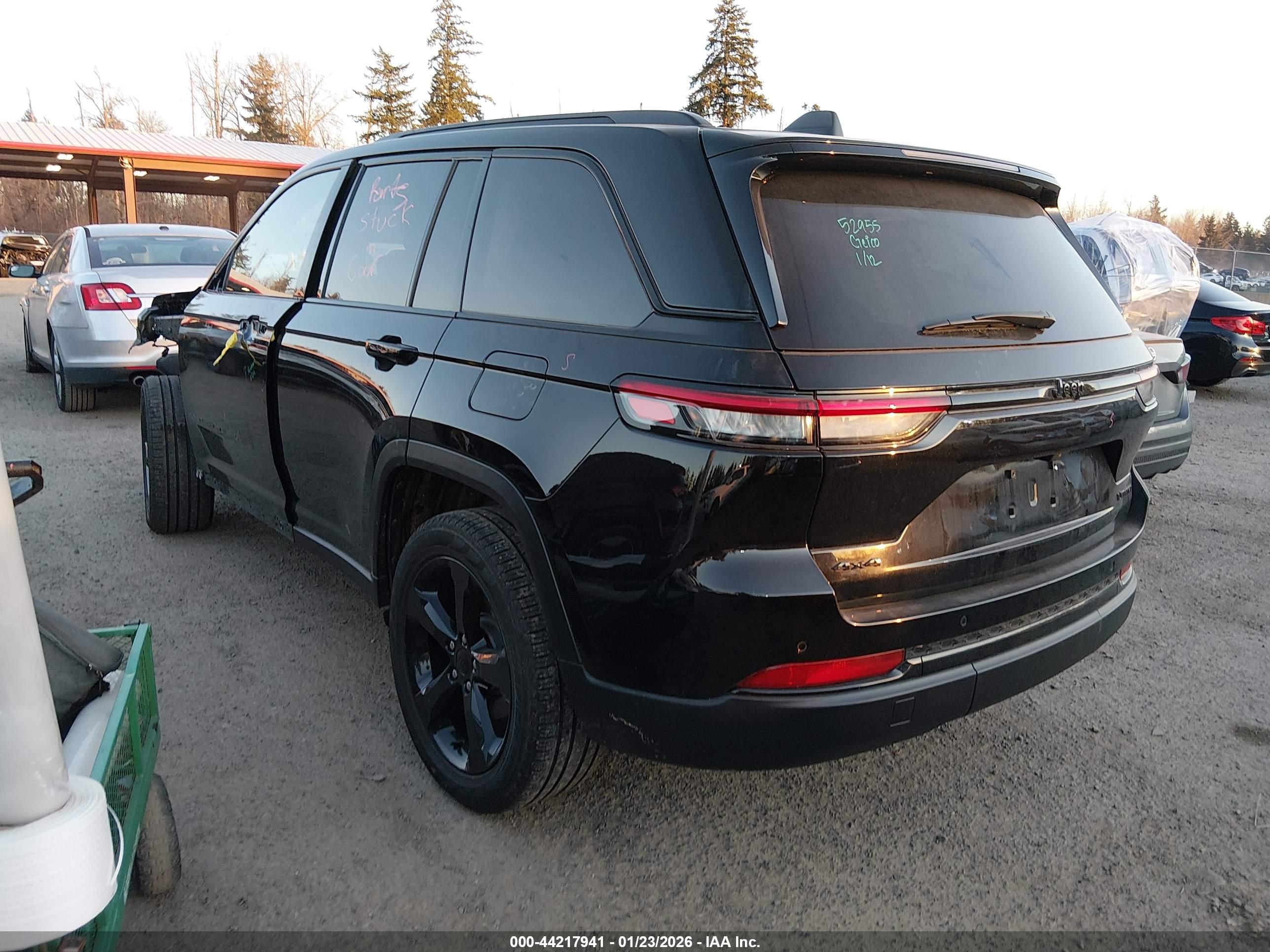 JEEP GRAND image 3
