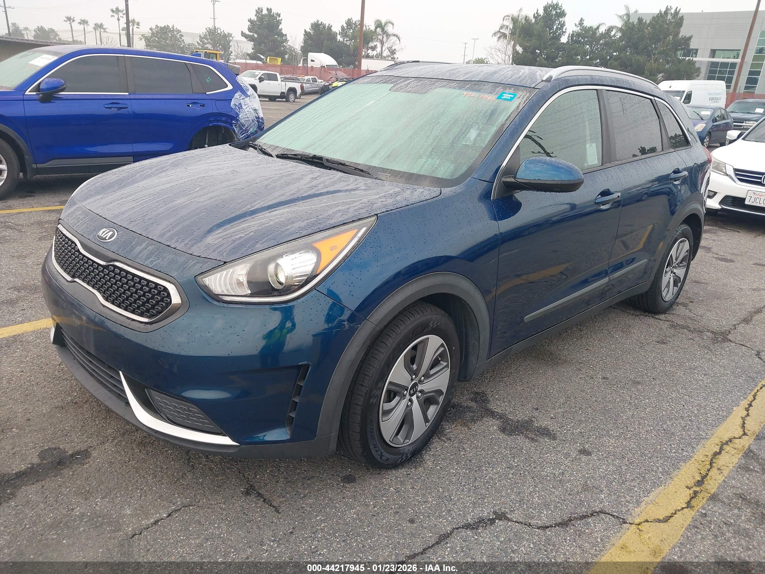 KIA NIRO image 2
