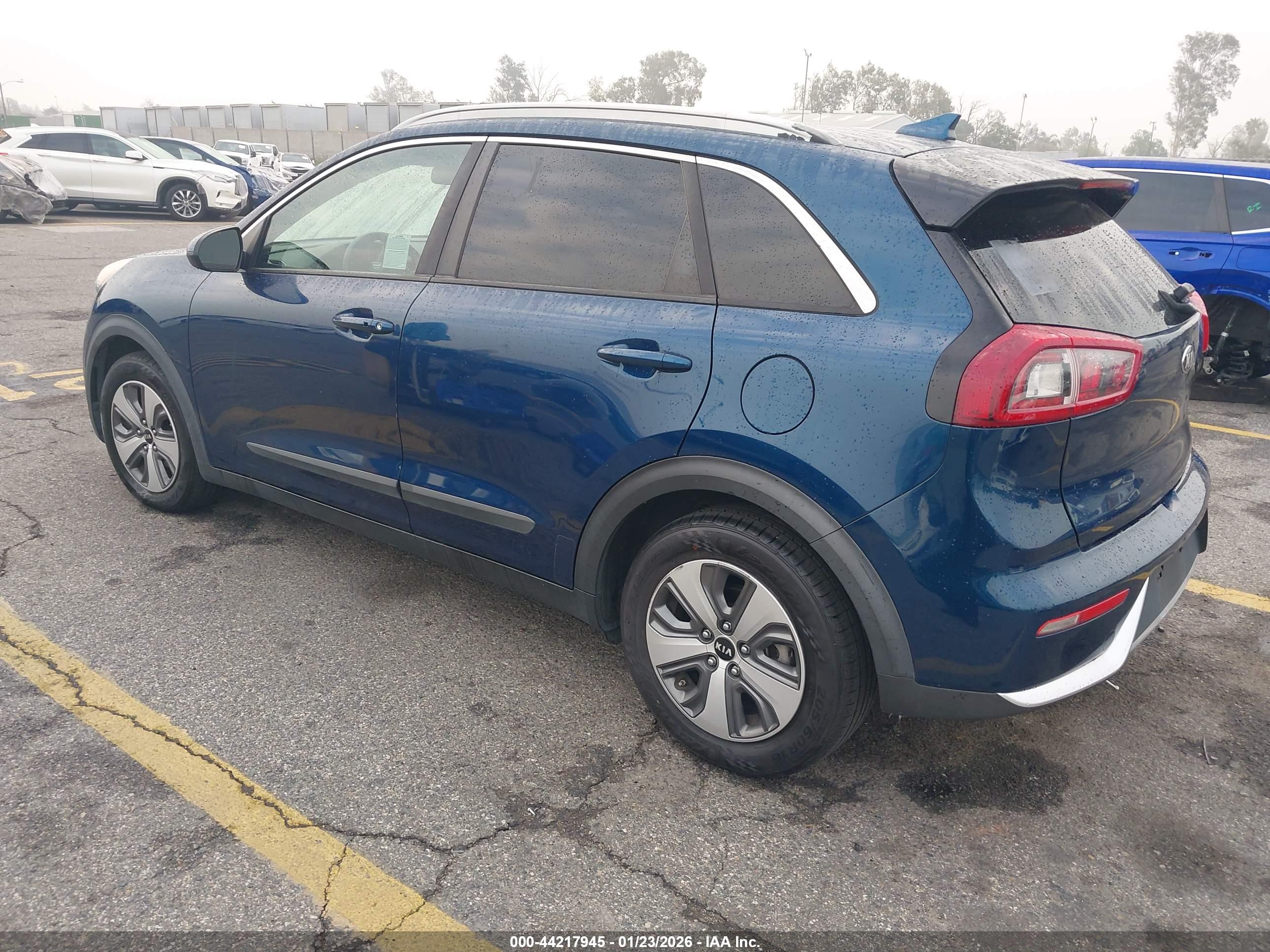 KIA NIRO image 3
