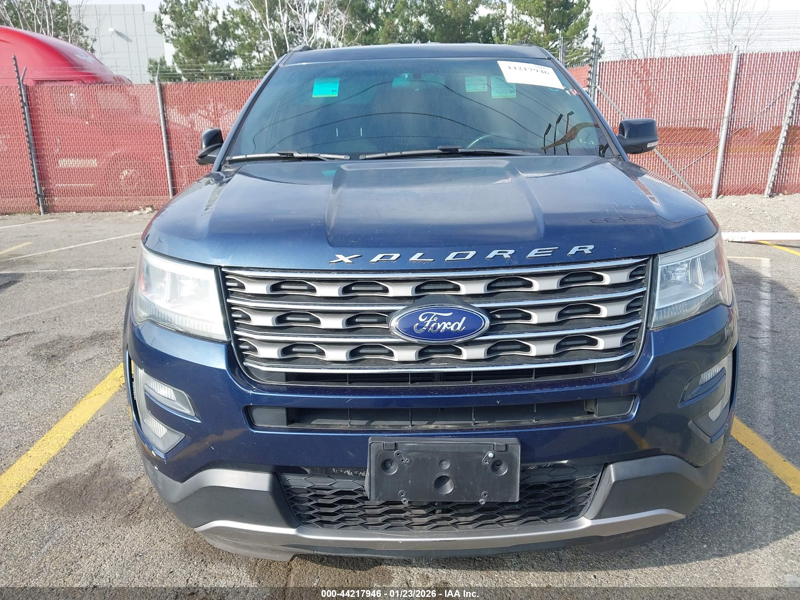 FORD EXPLORER image 6