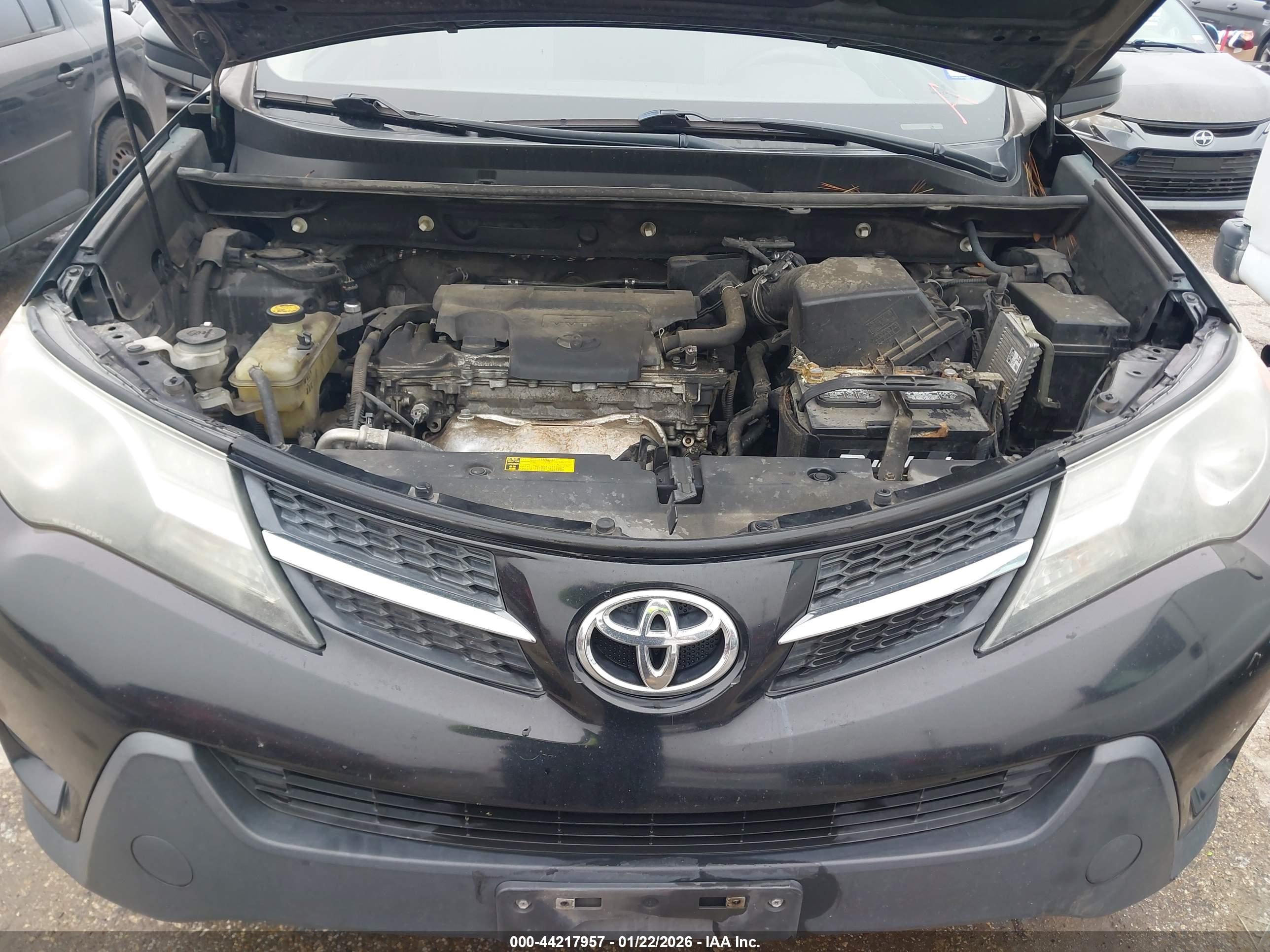 TOYOTA RAV4 image 10