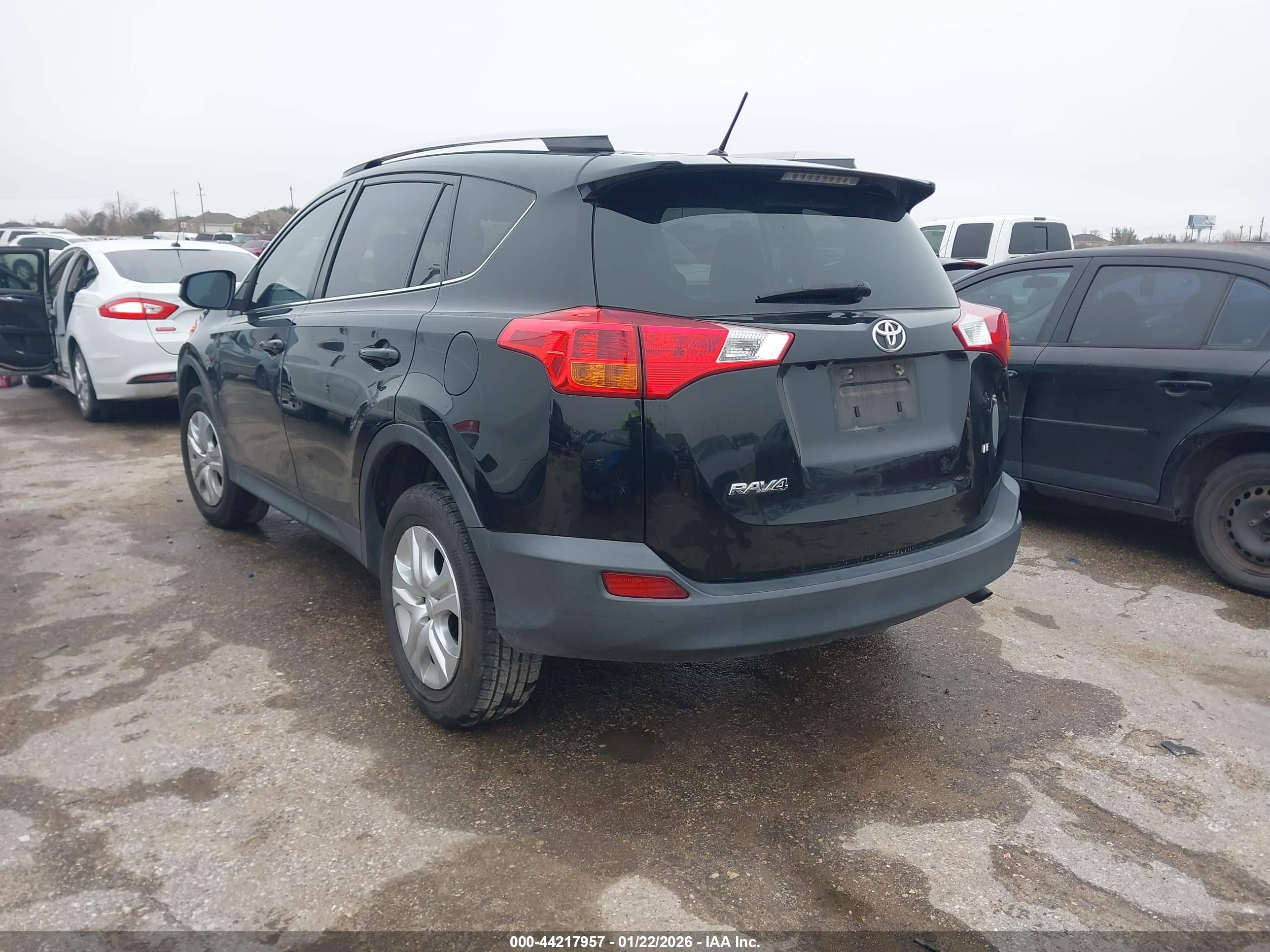 TOYOTA RAV4 image 3