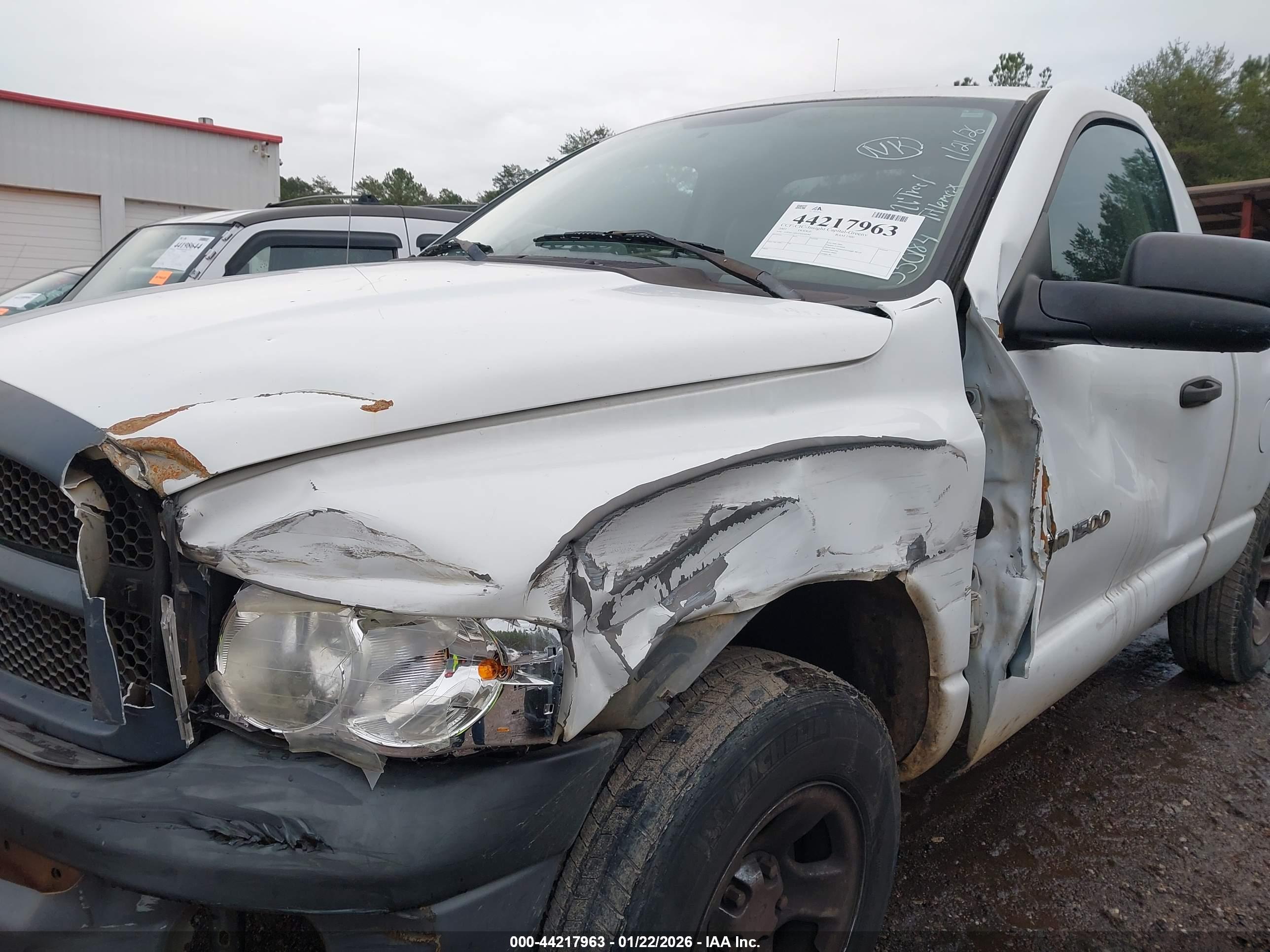 DODGE RAM image 6